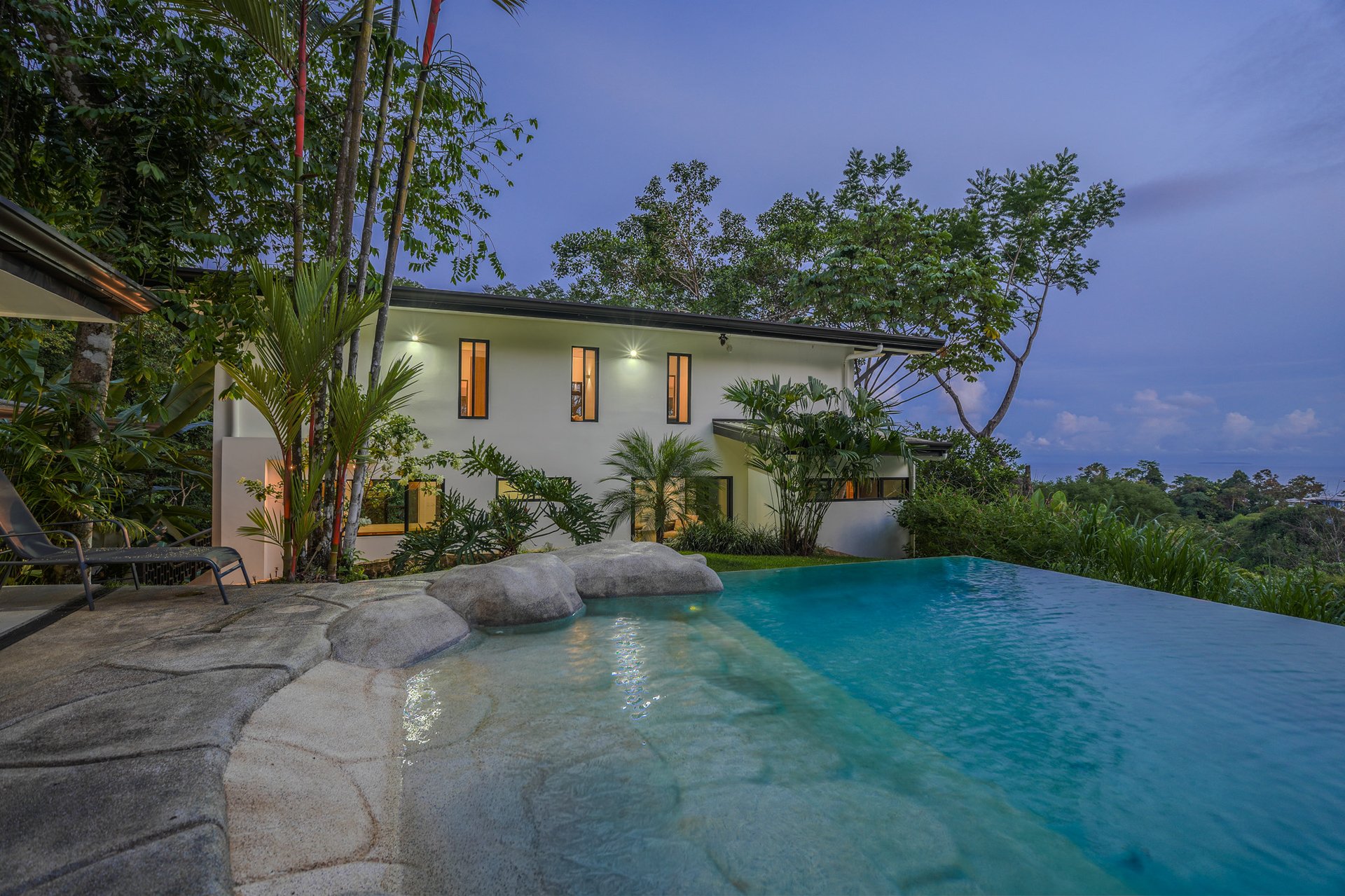 Casa La Roca, Whale's Tail 3 Bedroom Home In Uvita!