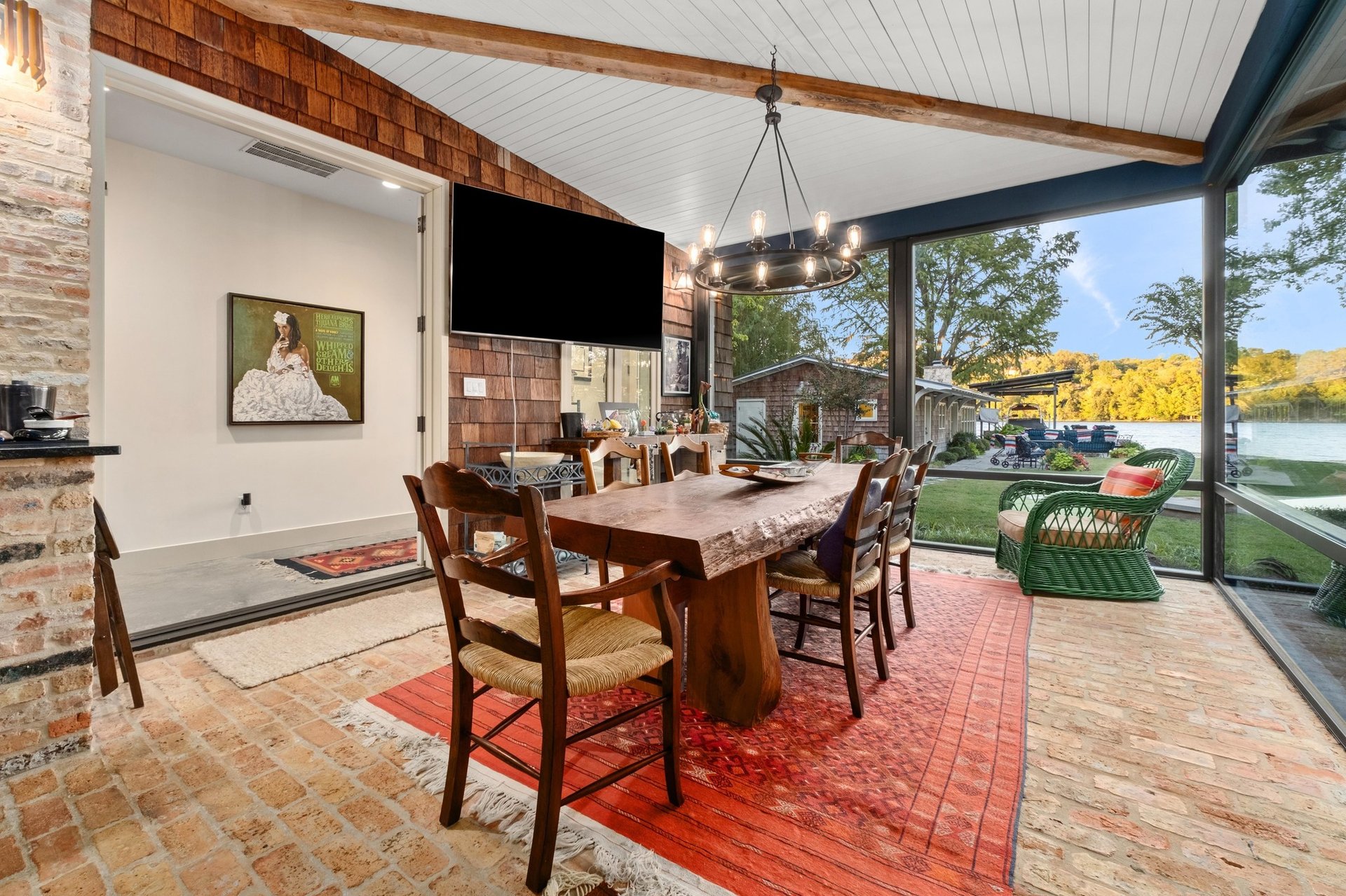 1406 Rockcliff Road
