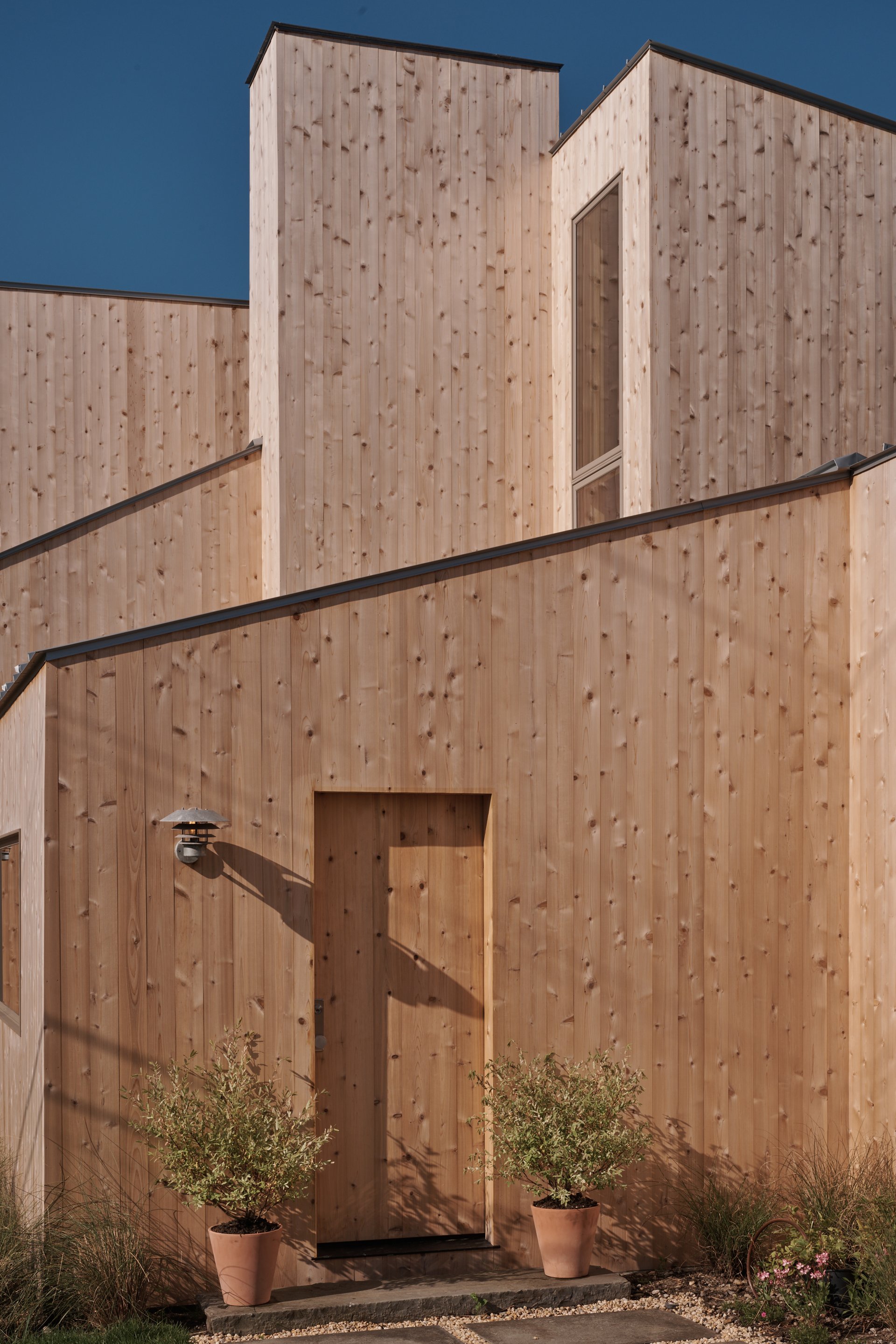 A REFINED ARCHITECTURAL STATEMENT