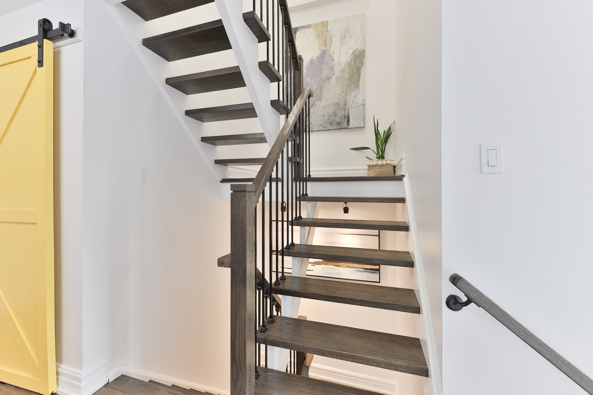 949 Cristina Crt
