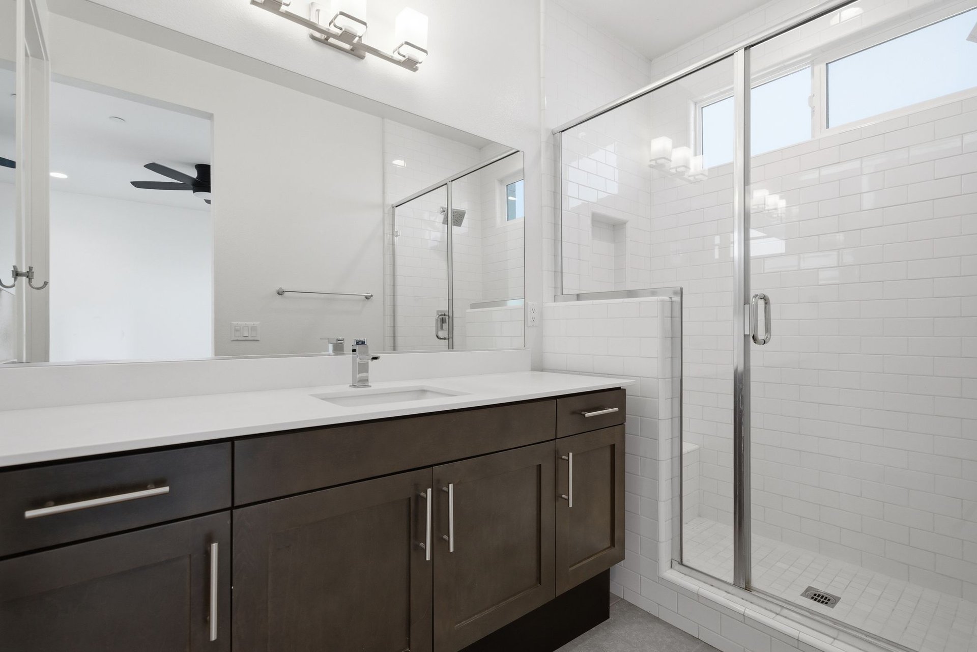 669 W 17th