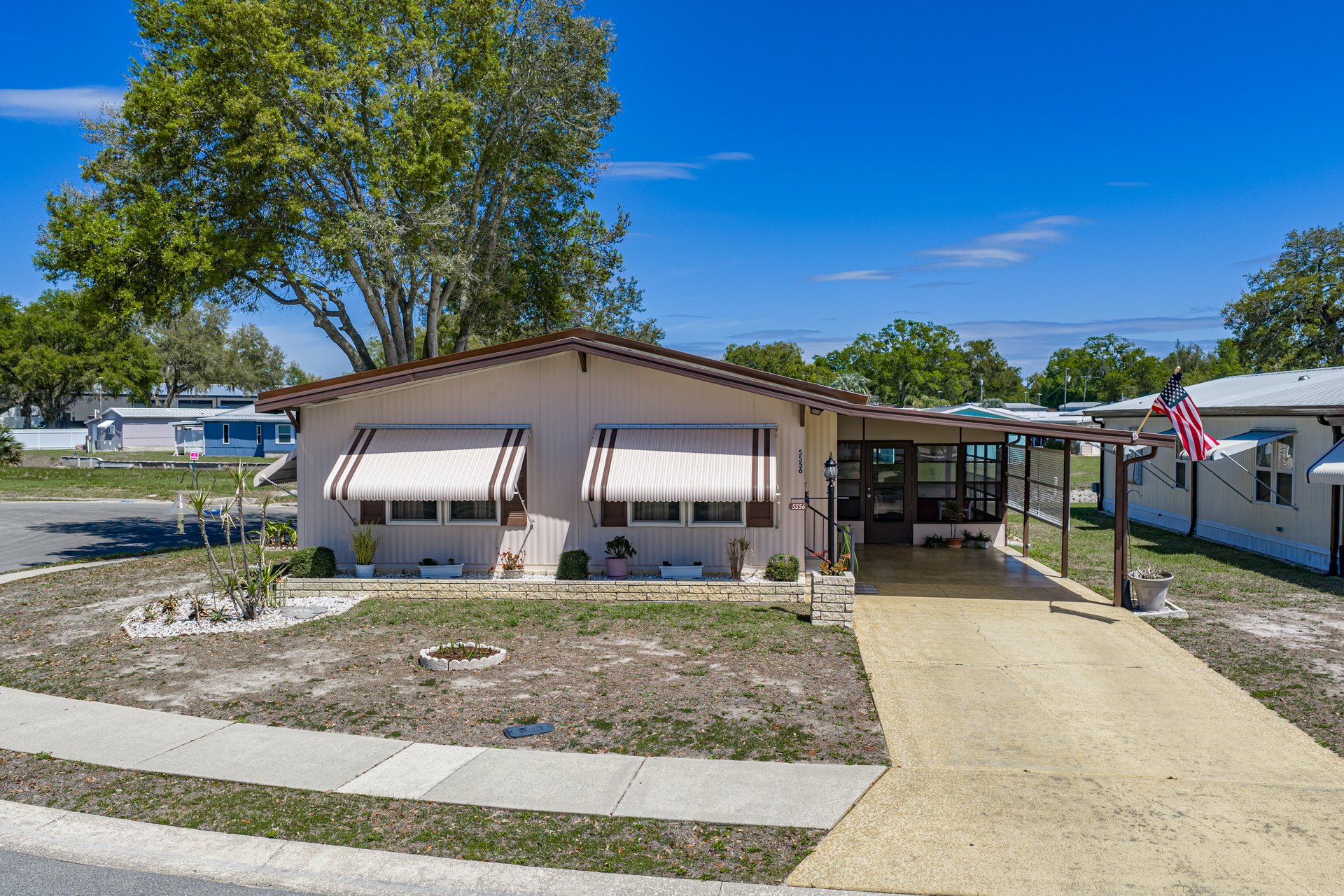 5556 RIVIERA DR