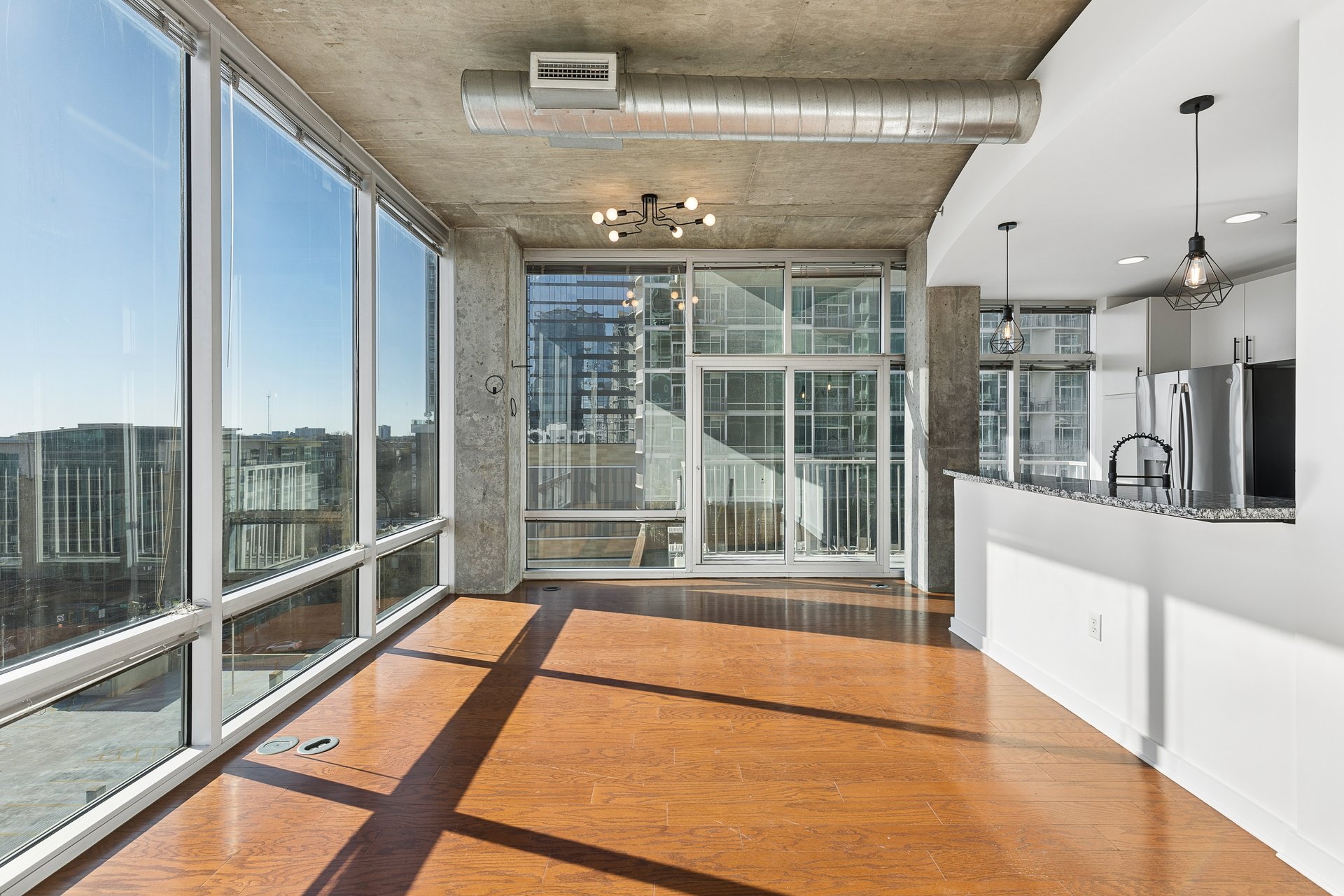 943 Peachtree Street NE Unit 913
