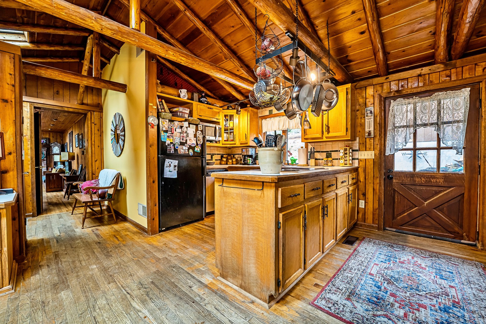 2716 Mountain Road