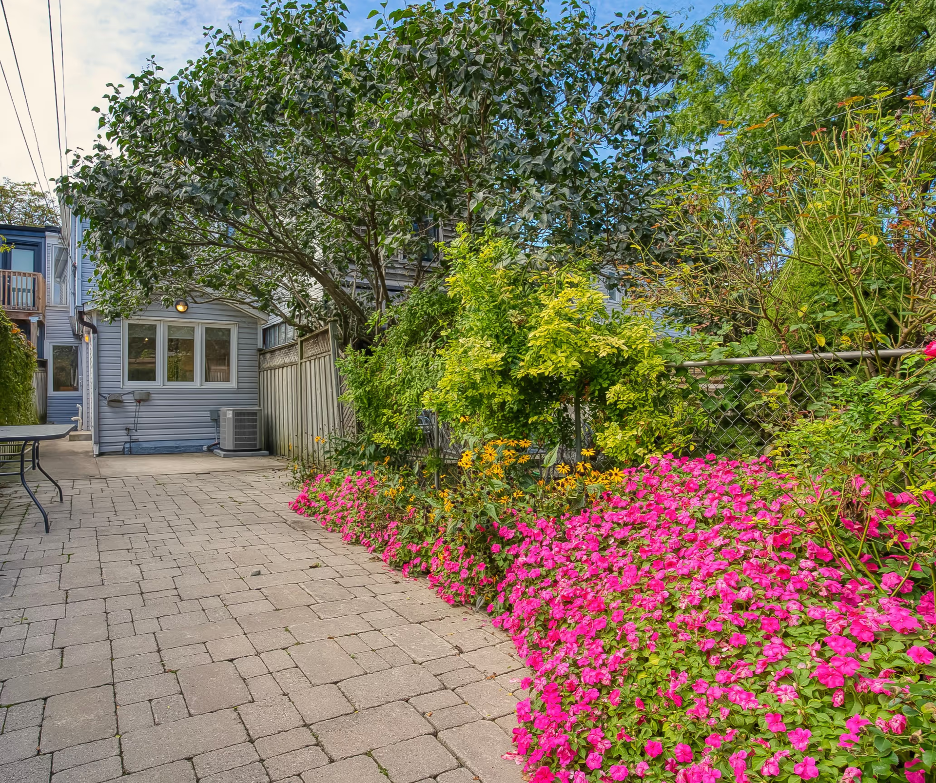 57 Stafford St