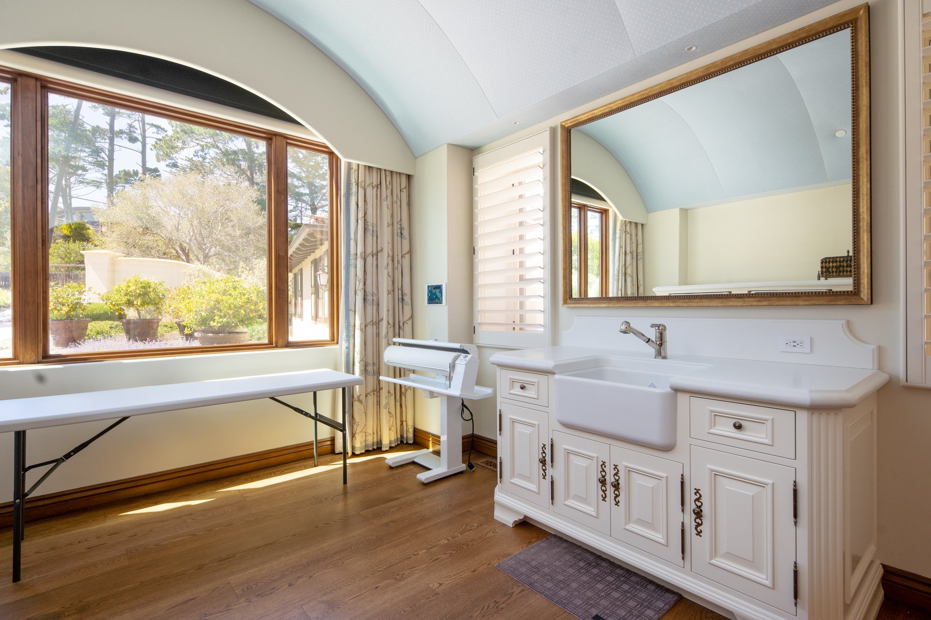 Hummingbird House - Premier Pebble Beach Estate