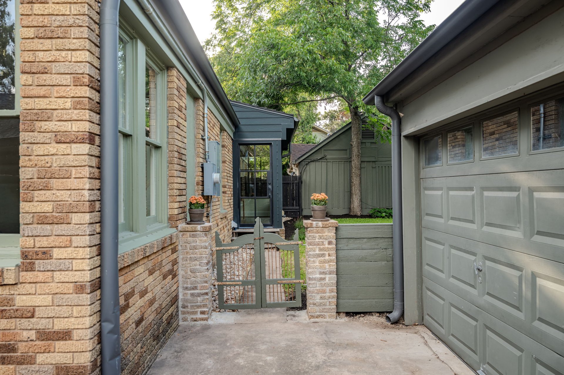 106 Laurel Lane
