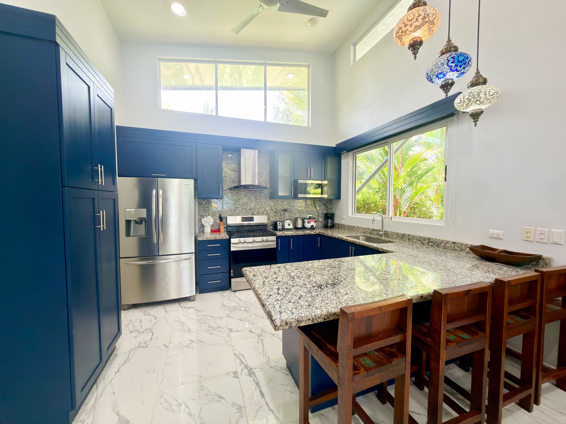Villa Feliz - Walk to the beach in minutes