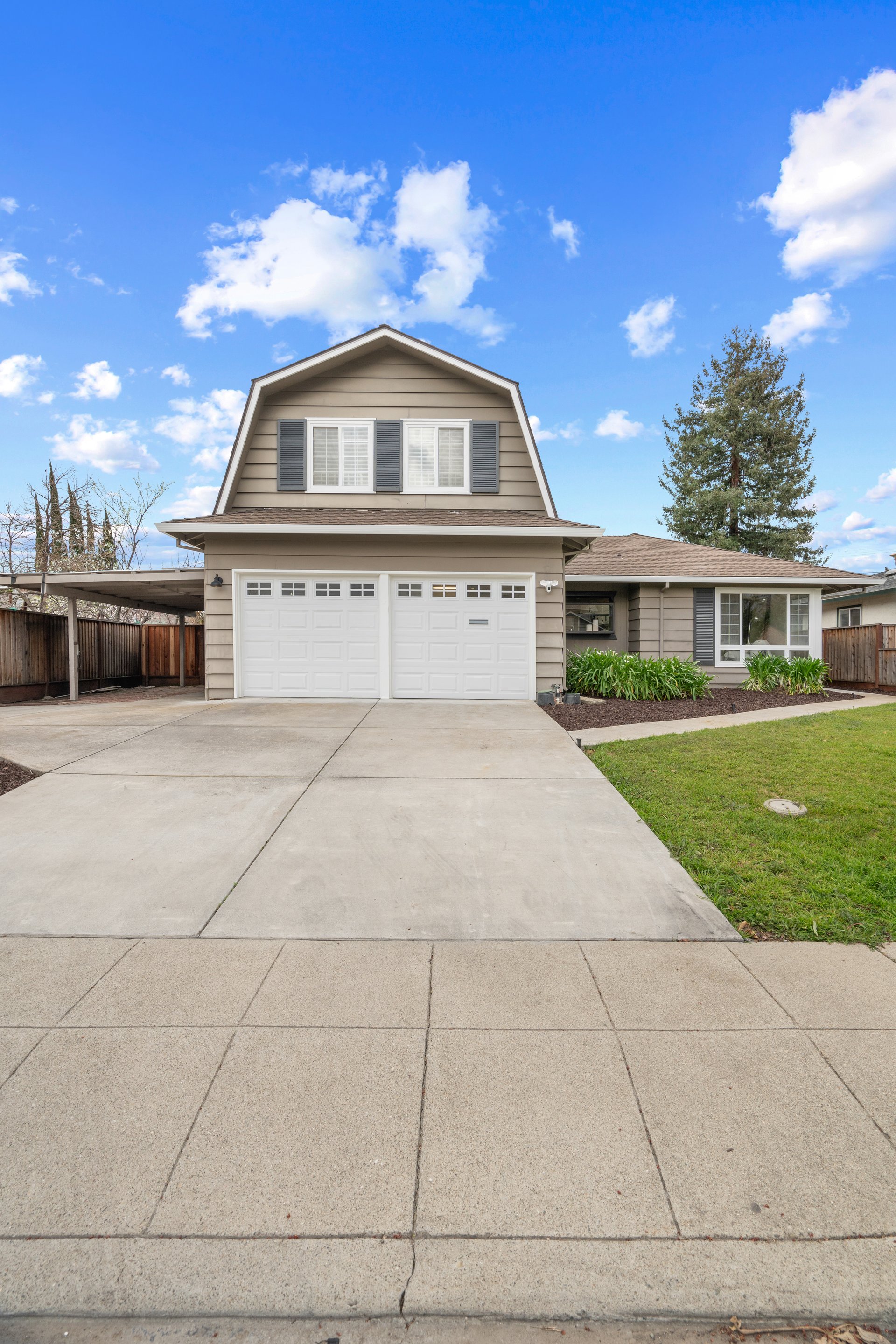 699 Cornell DR