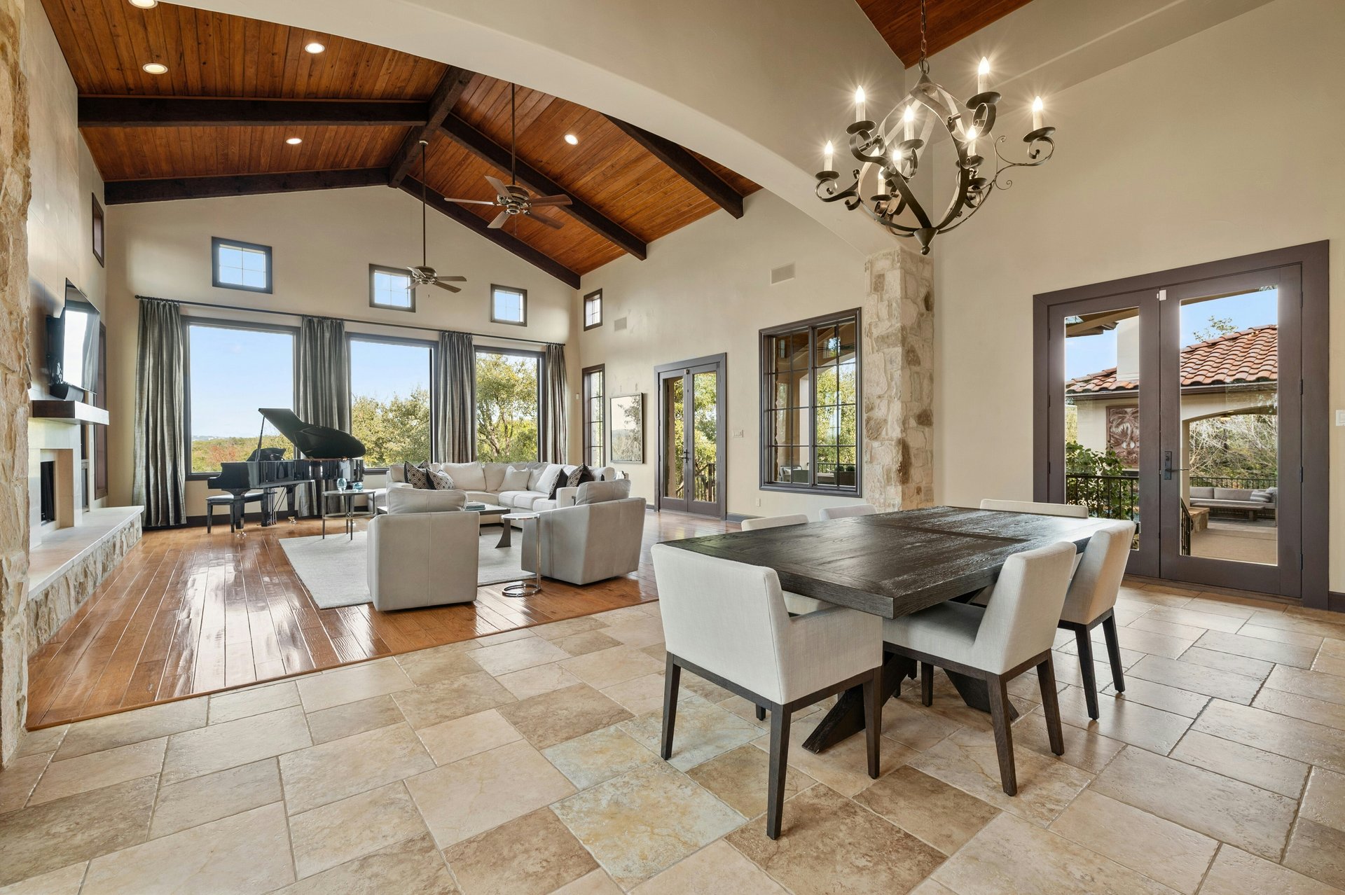 10213 Amwell Cove