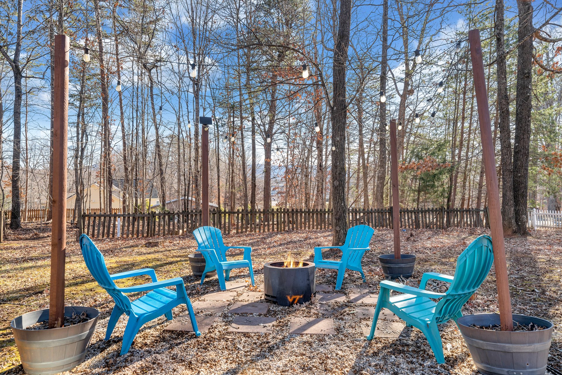 100 Sandpiper DR