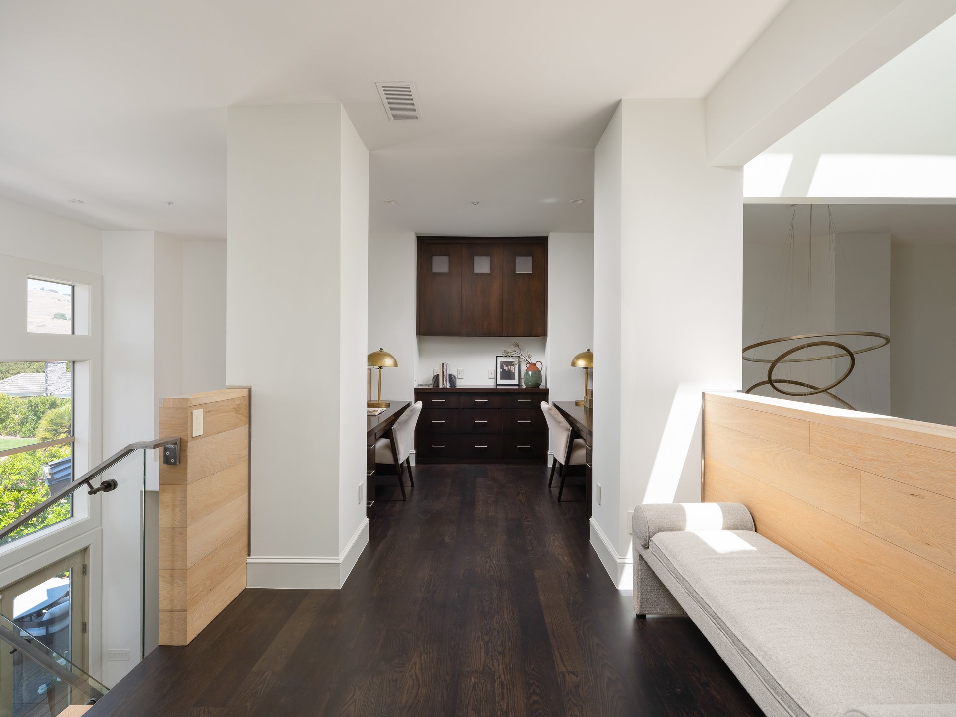 Architectural Modernism, Bay Views, and Exceptional Outdoor Living