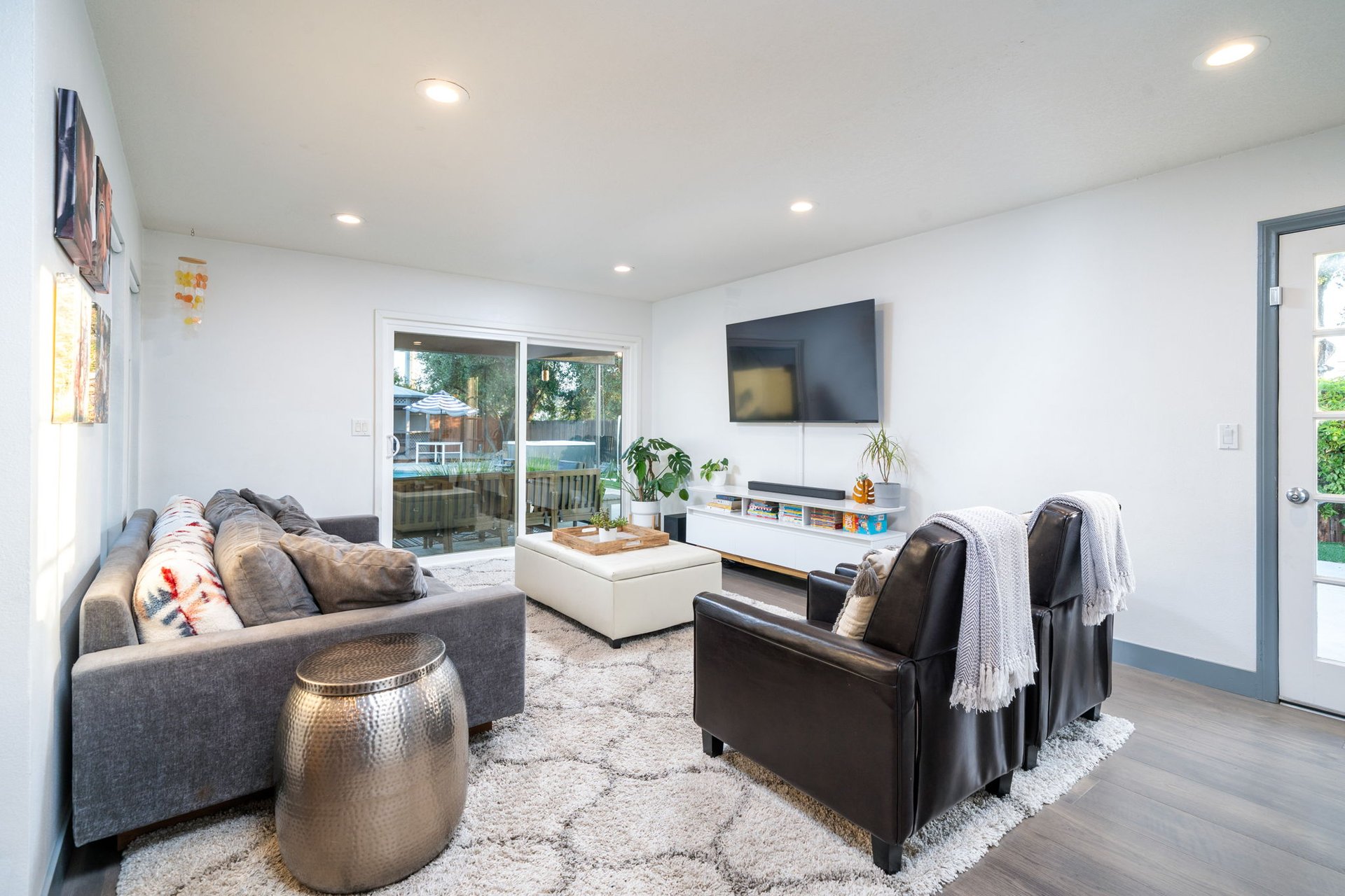 2129 N San Marcos Place