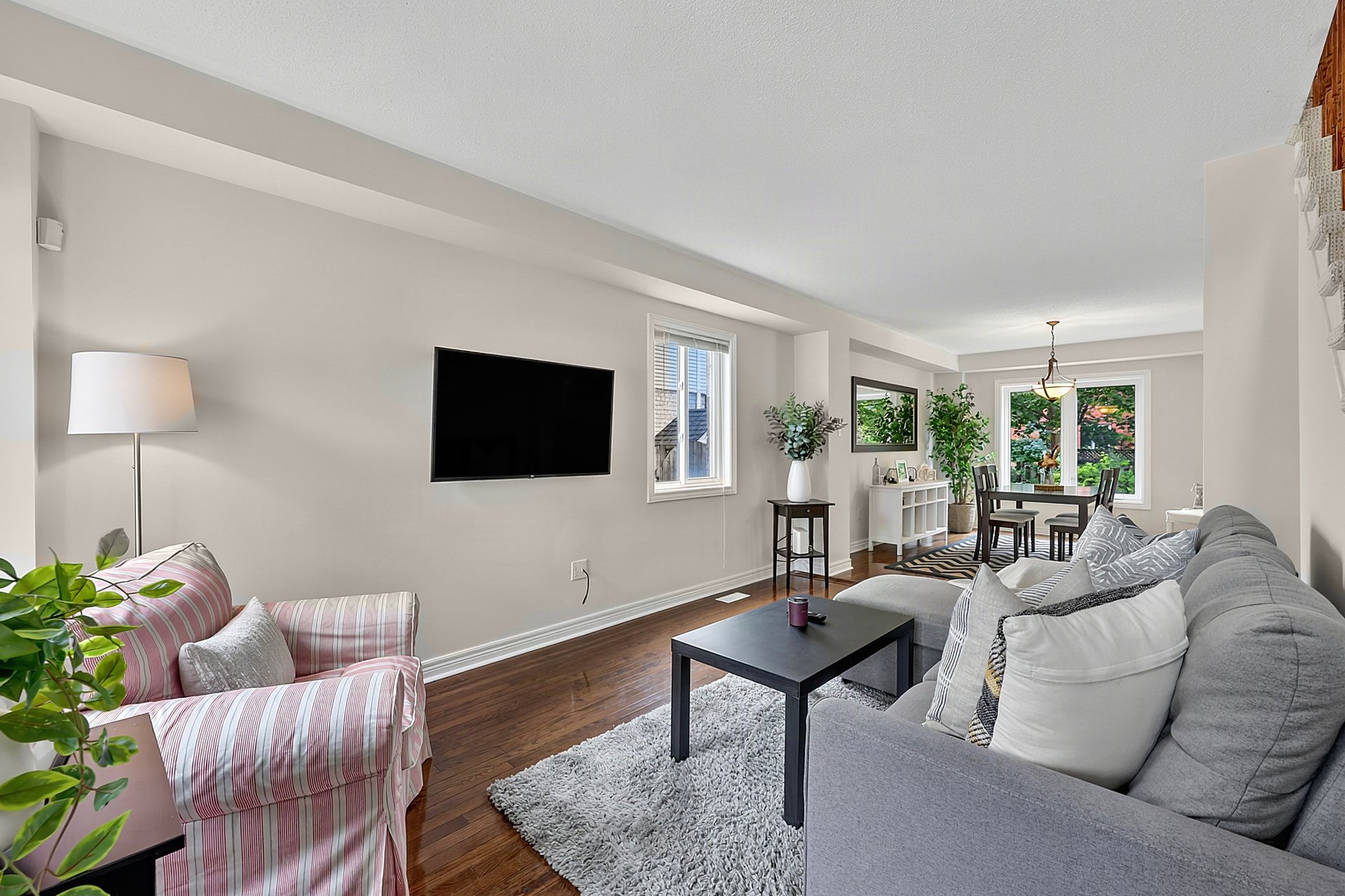 37 Rainbow Ct