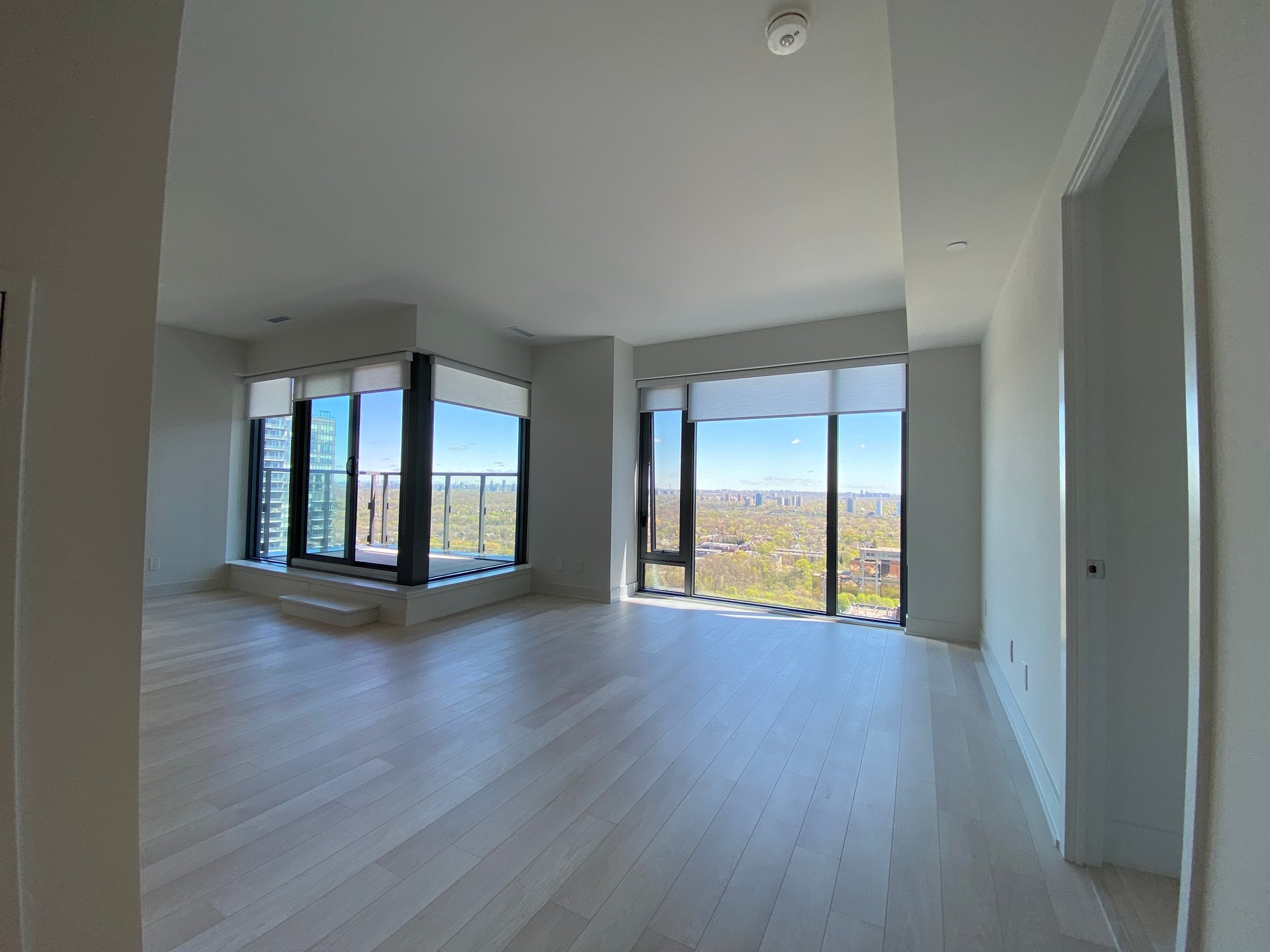 8 Cumberland Street Unit: 3007