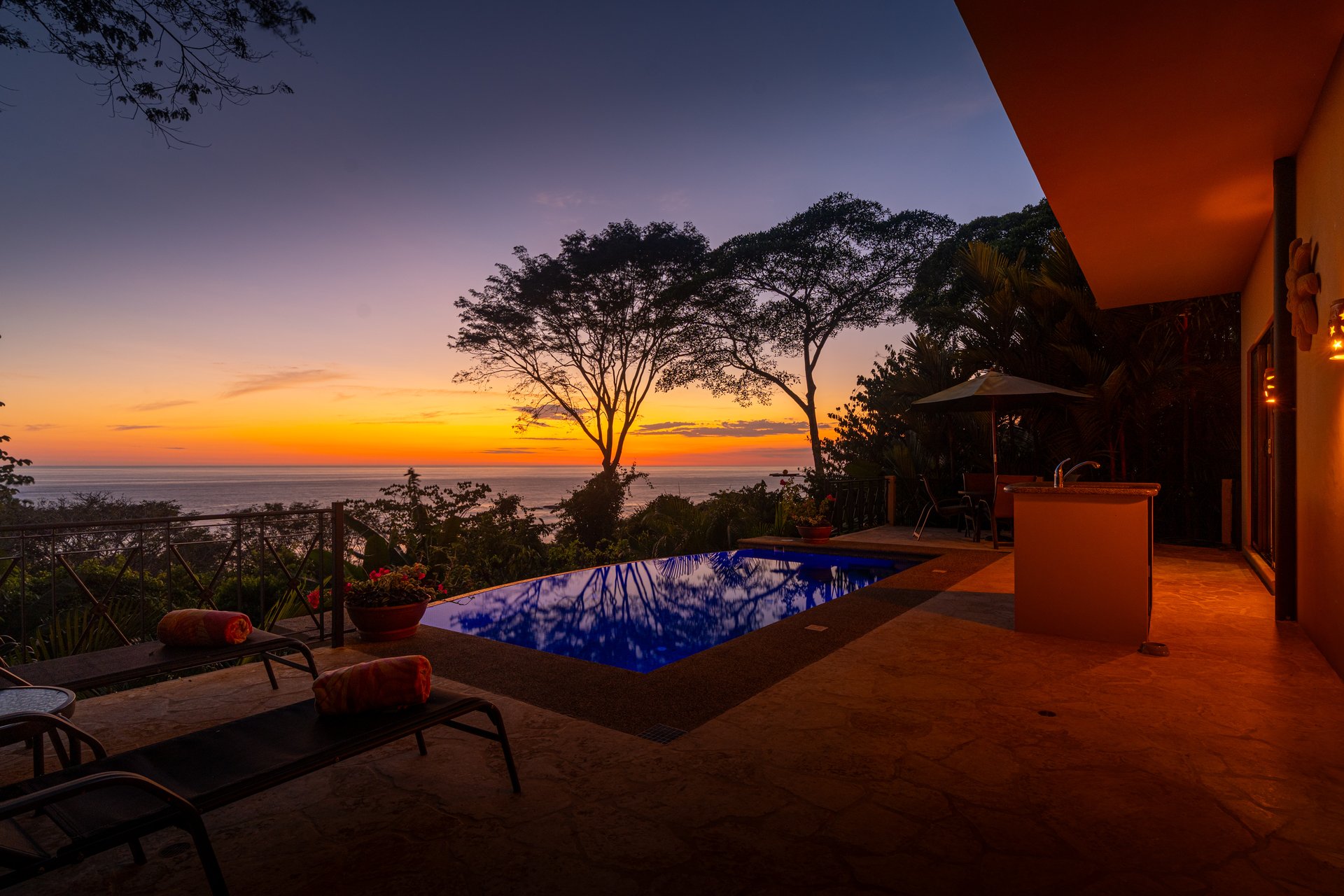 Canto Del Mar, Villa 3, Front Ridge Full Sunset Ocean and Jungle Views!