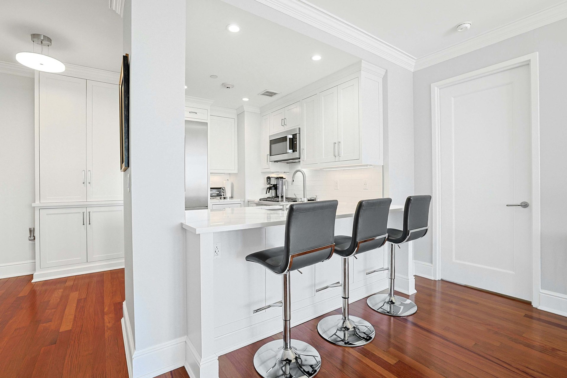 10 City Place, #21B, White Plains, NY 10601