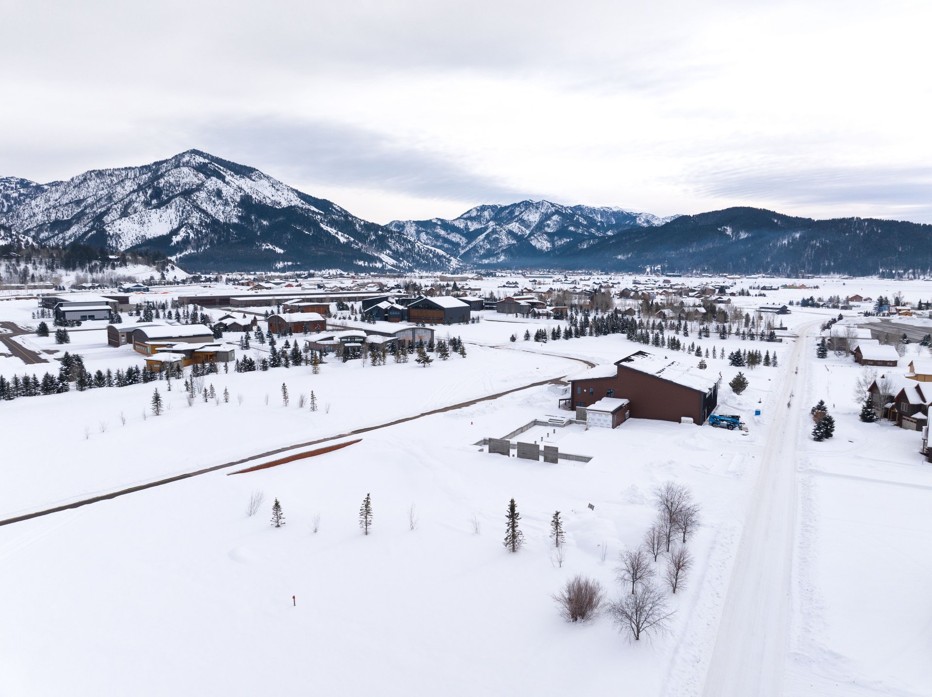 208 ALPINE VILLAGE CIRCLE