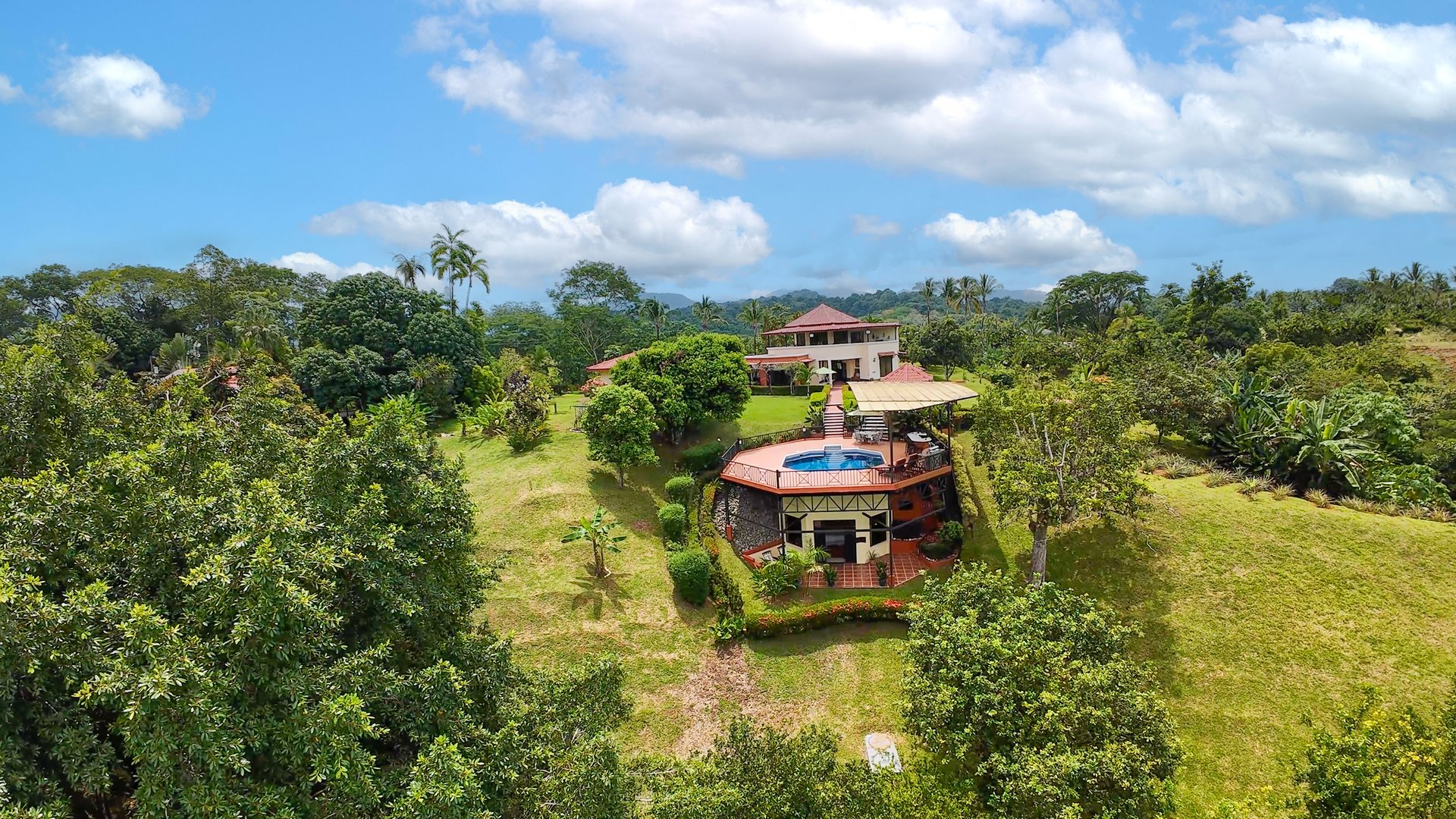 Tropical Estate in Gated Community near Quepos