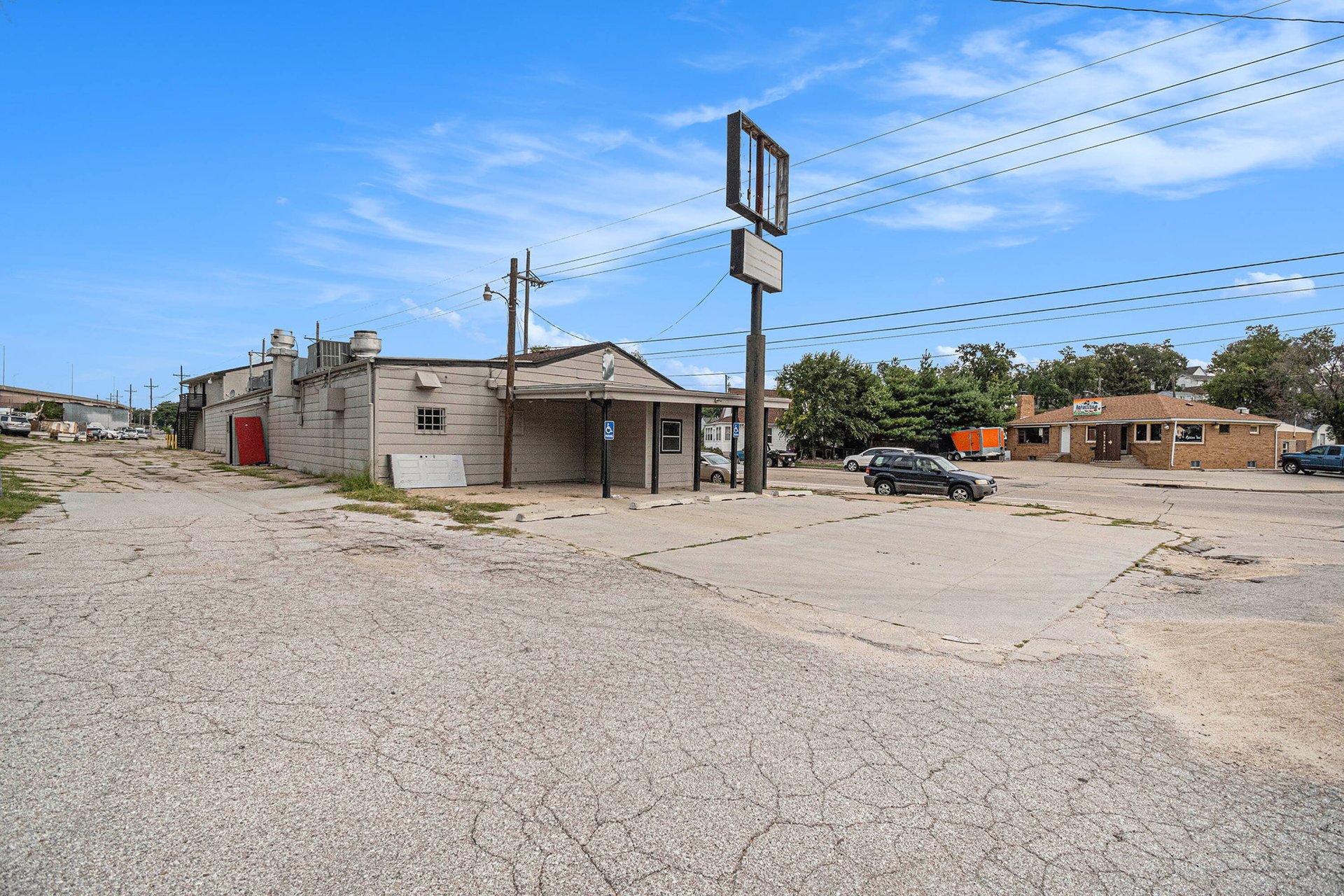 6500 Railroad Ave