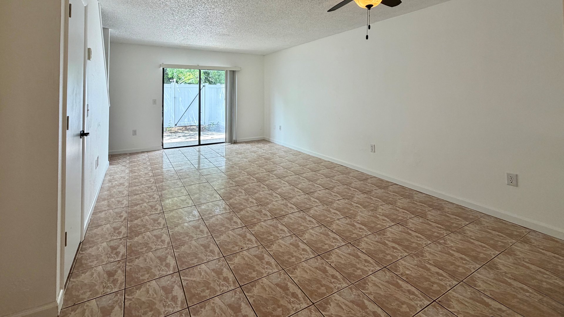 Lake Baldwin Area 2-Bedroom Townhouse for Lease