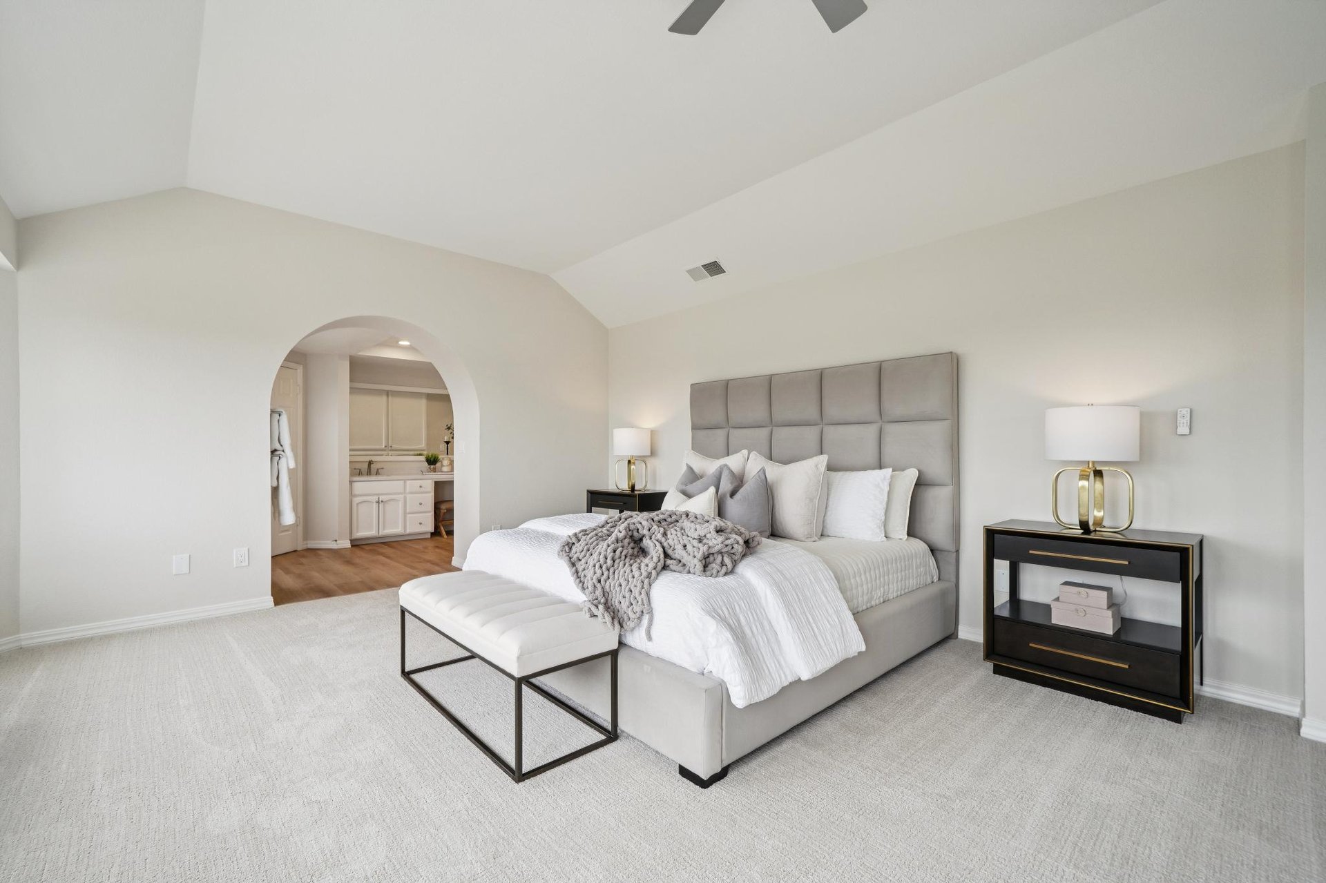 5075 Monaco Dr.