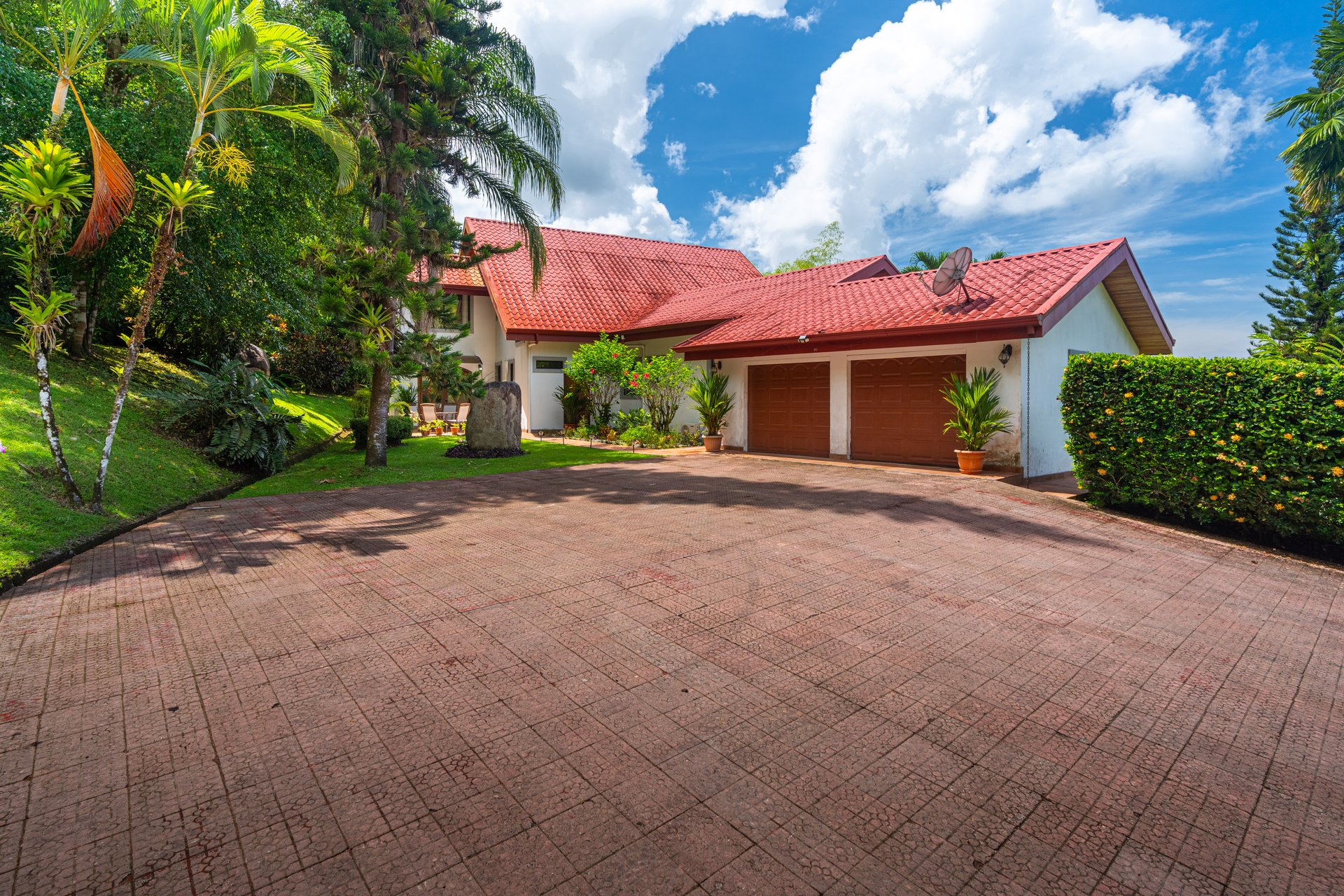 Casa La Bendición, Private Jungle Retreat with Ocean View