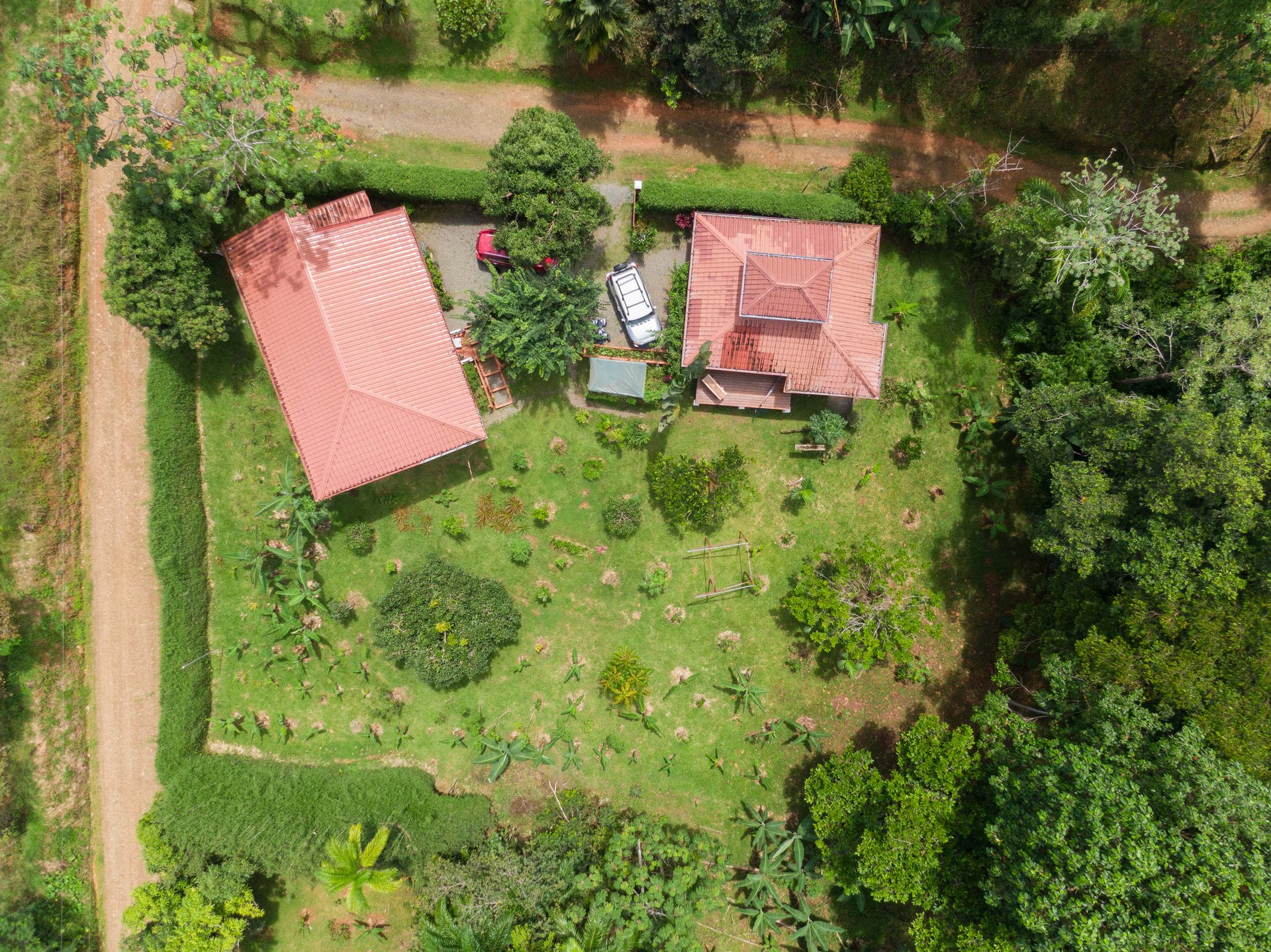 Tinamastes Eco Orchard | Creekside 2BR Home + Studio Casita