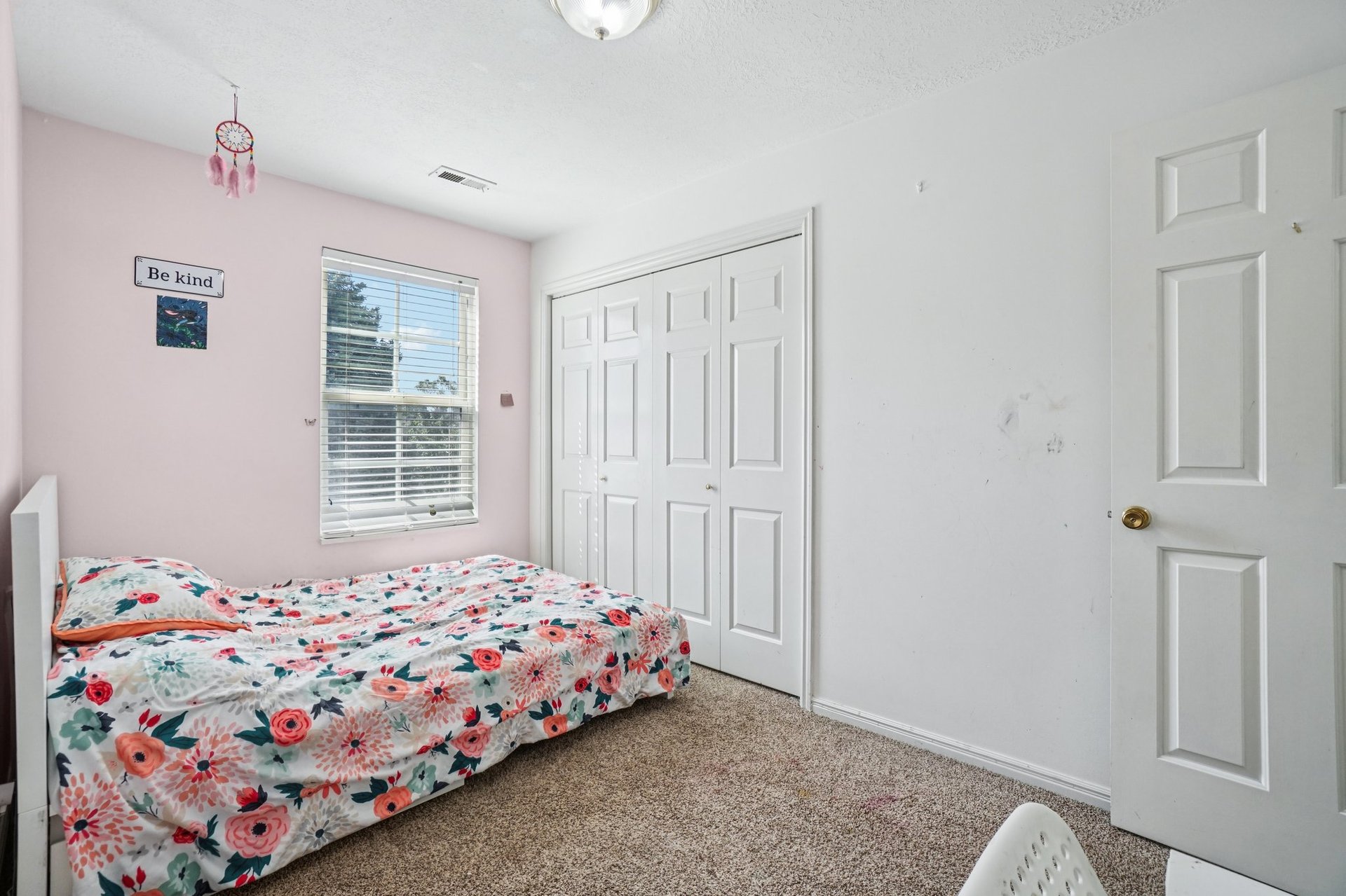 11343 S Clifford Cir