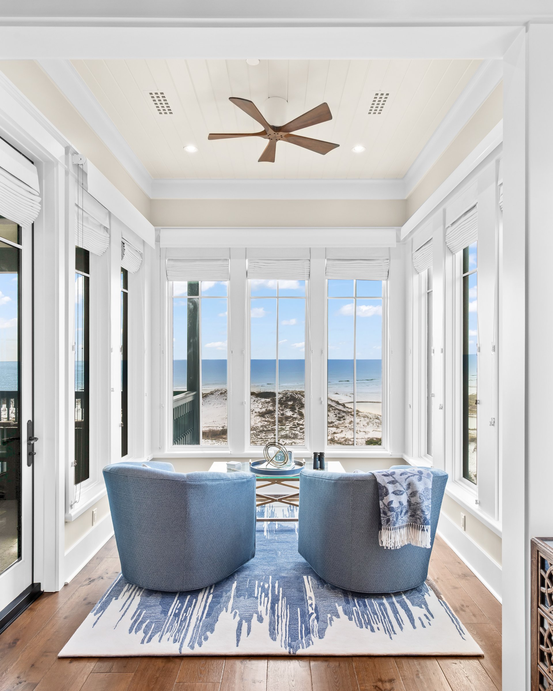 243 W Bermuda Dr