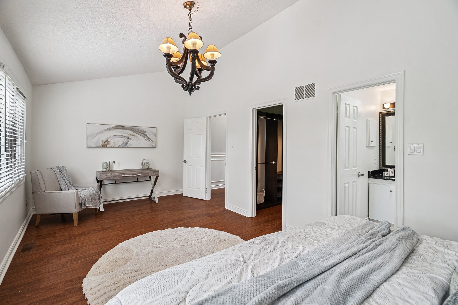 Spacious 3 Bedroom Townhome in College Park