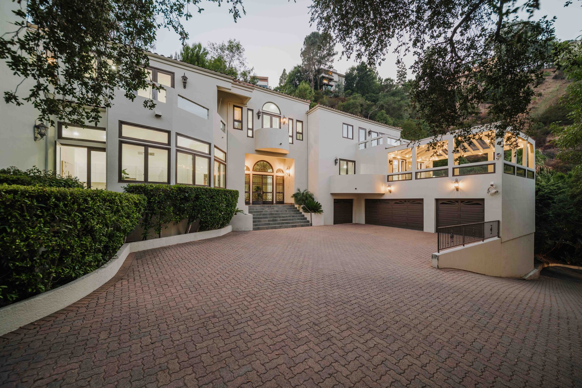 11037 Anzio Rd