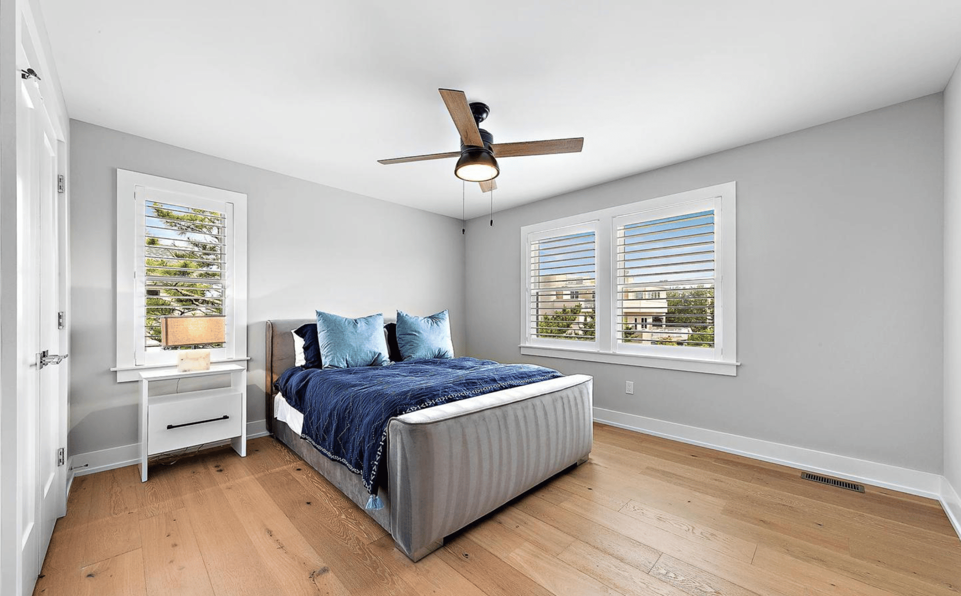 151B Long Beach Blvd