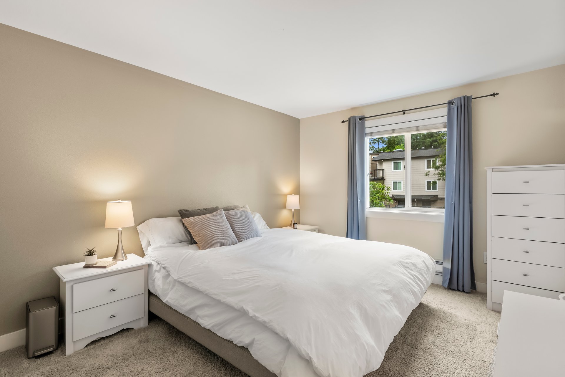 Lovely Redmond Condo