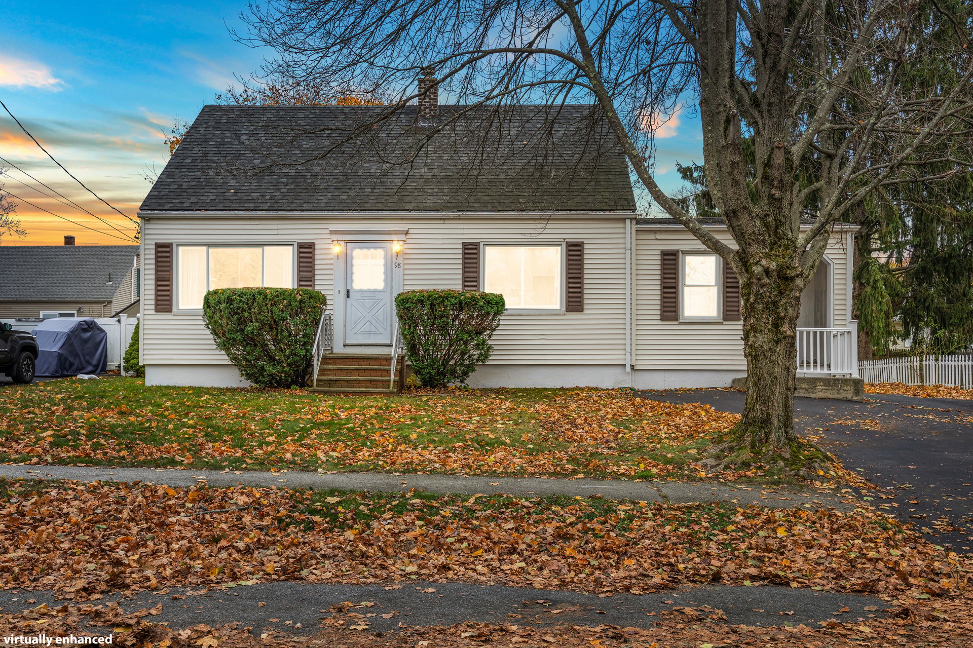 98 W Commonwealth Drive