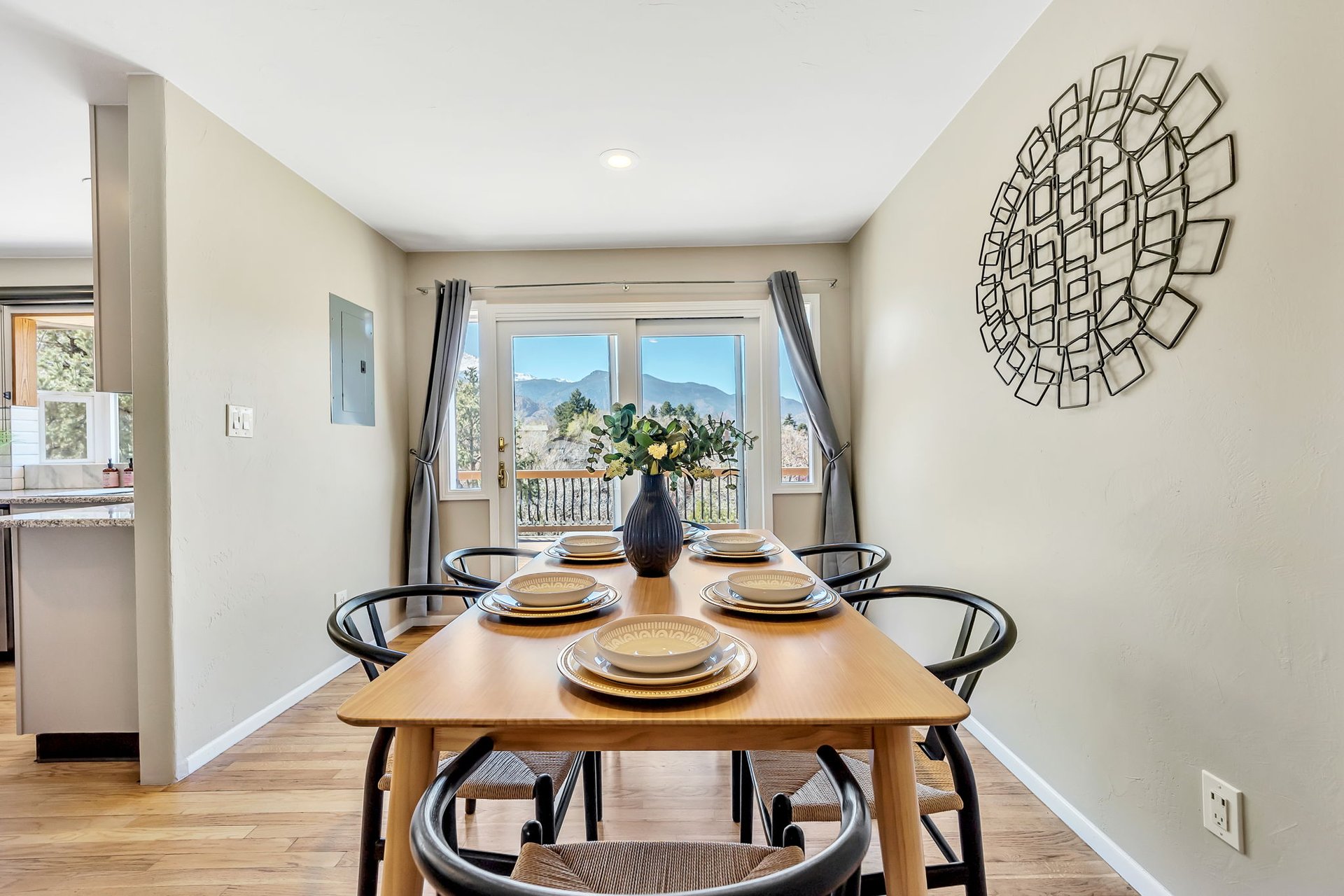 214 Crystal Hills Boulevard