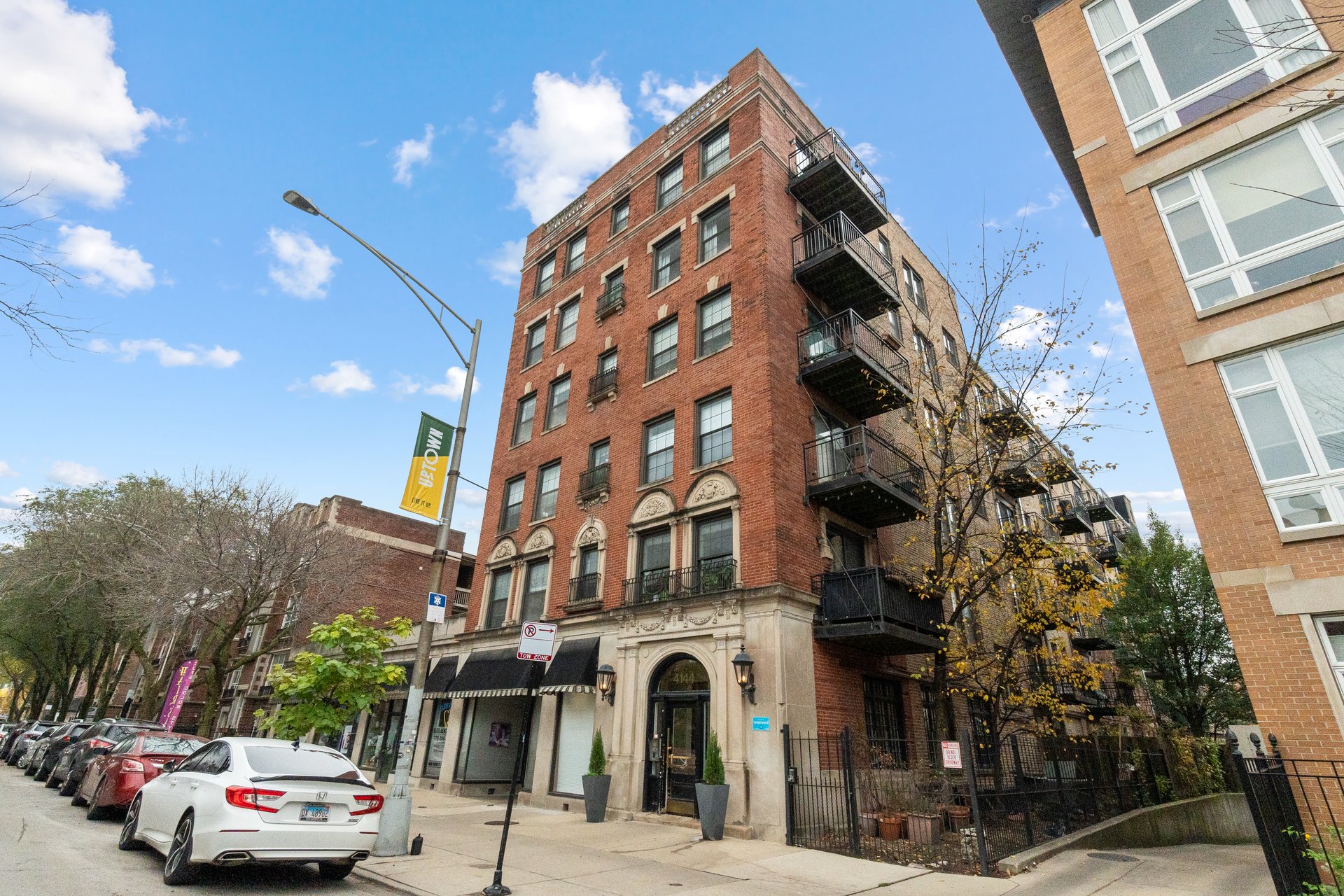 4144 N Sheridan Rd 303