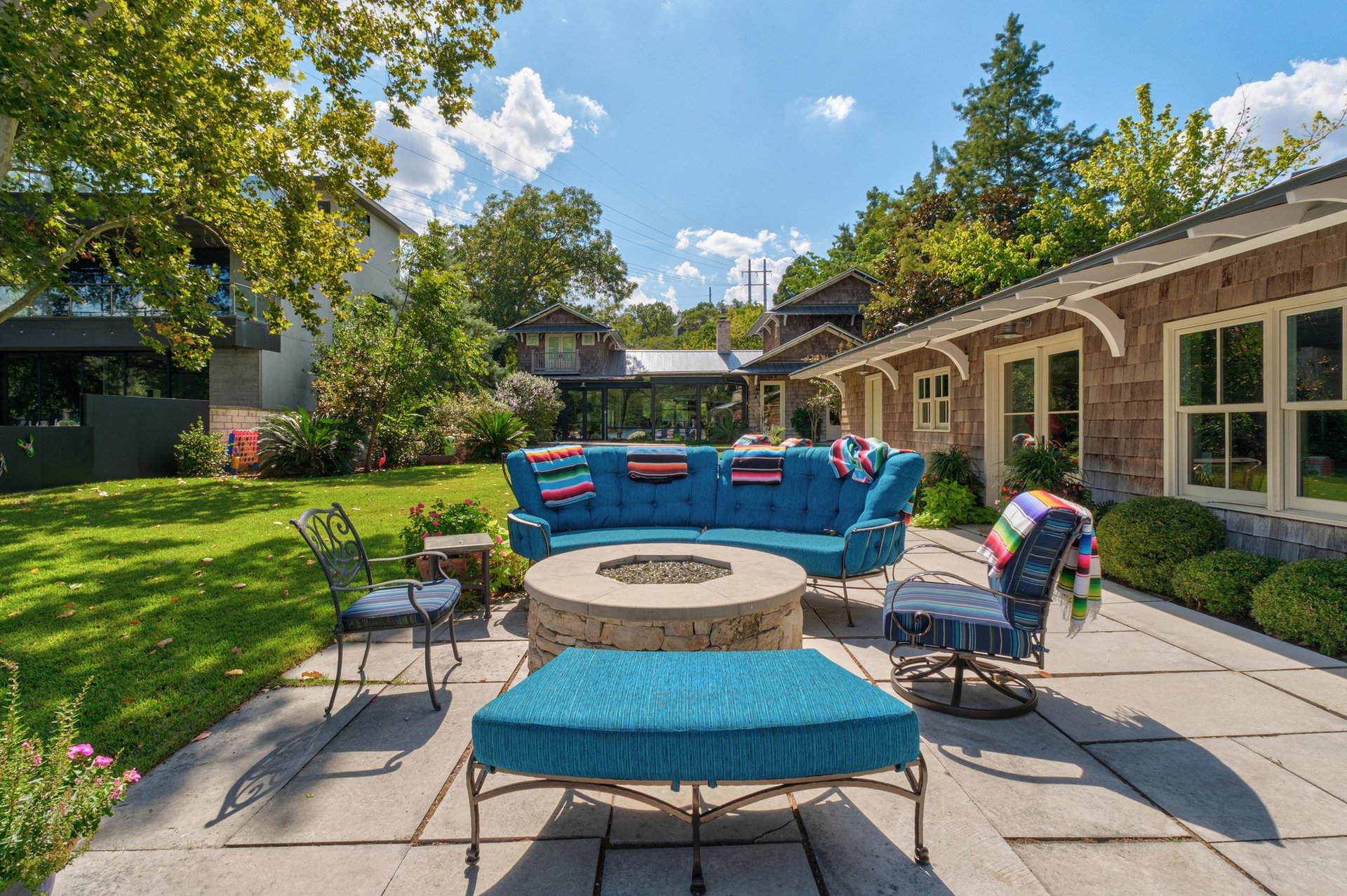 1406 Rockcliff Road