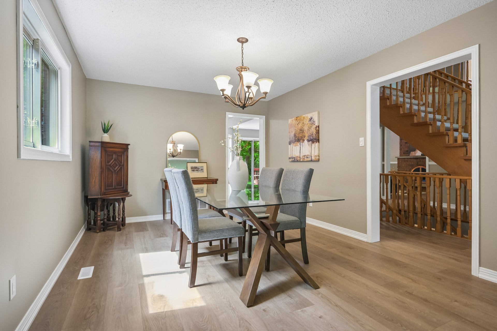 Unbeatable location in Glen Abbey!