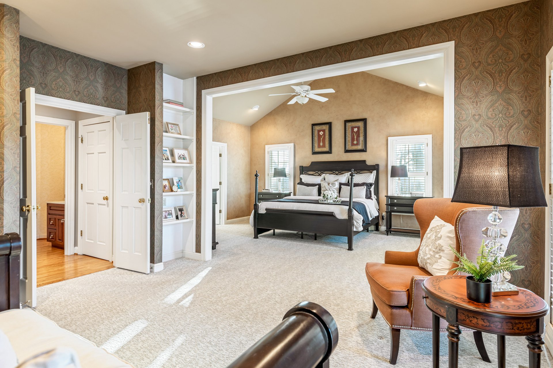 6 Whitmoor Court