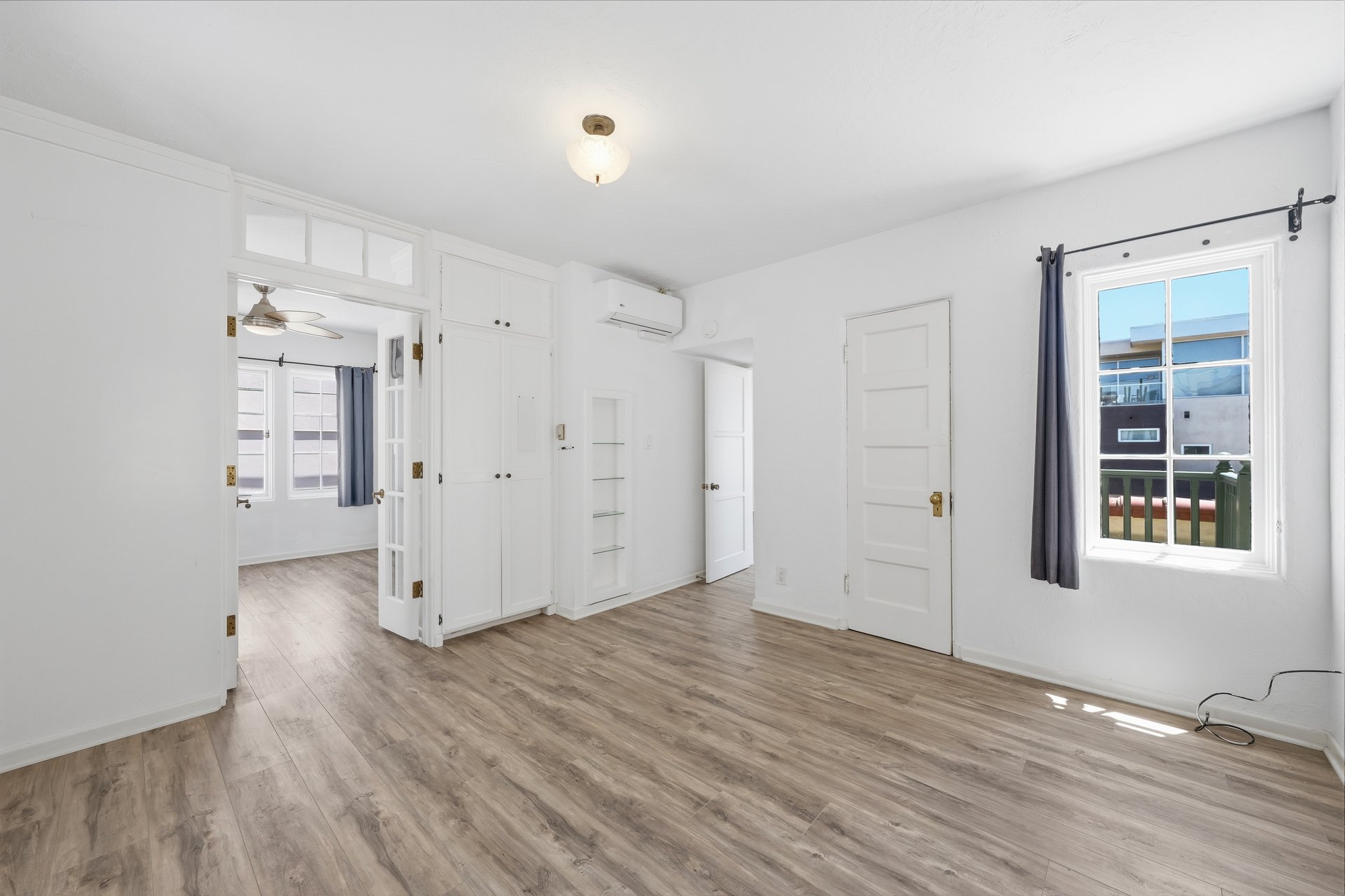 1602 The Strand (Entire Property)
