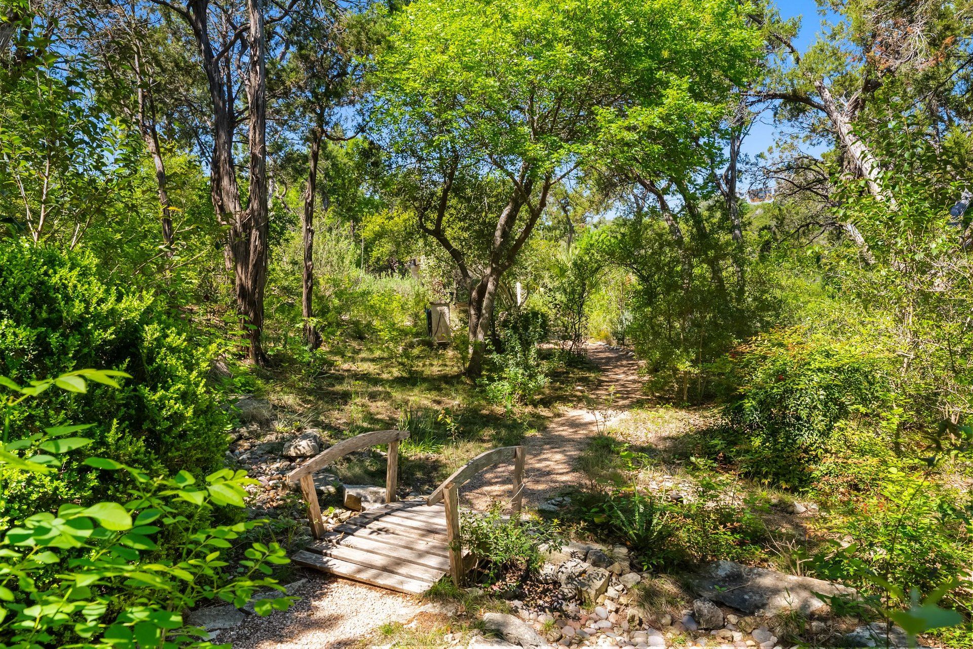 698 Windsong Trail