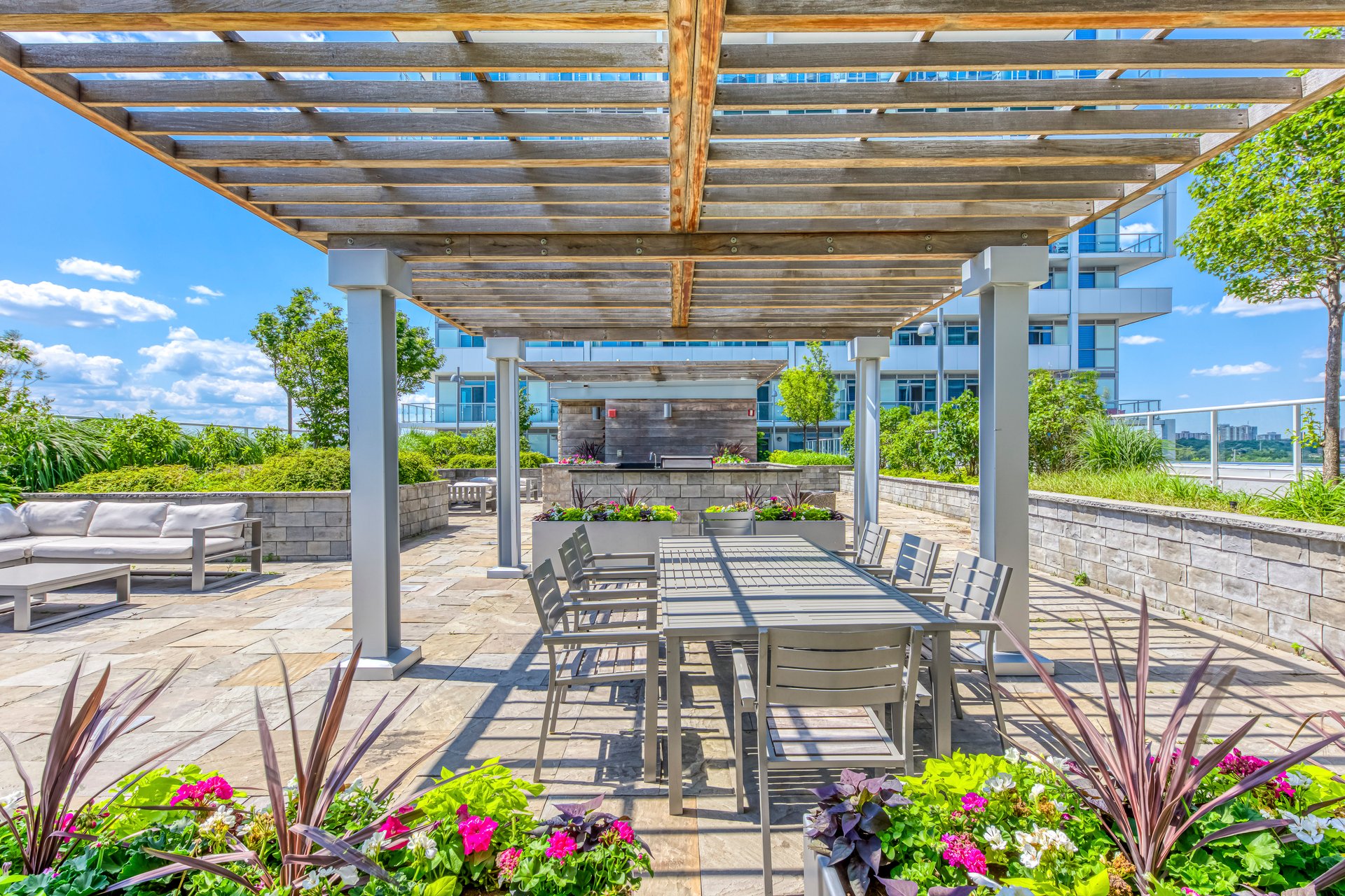 65 Speers Rd #205