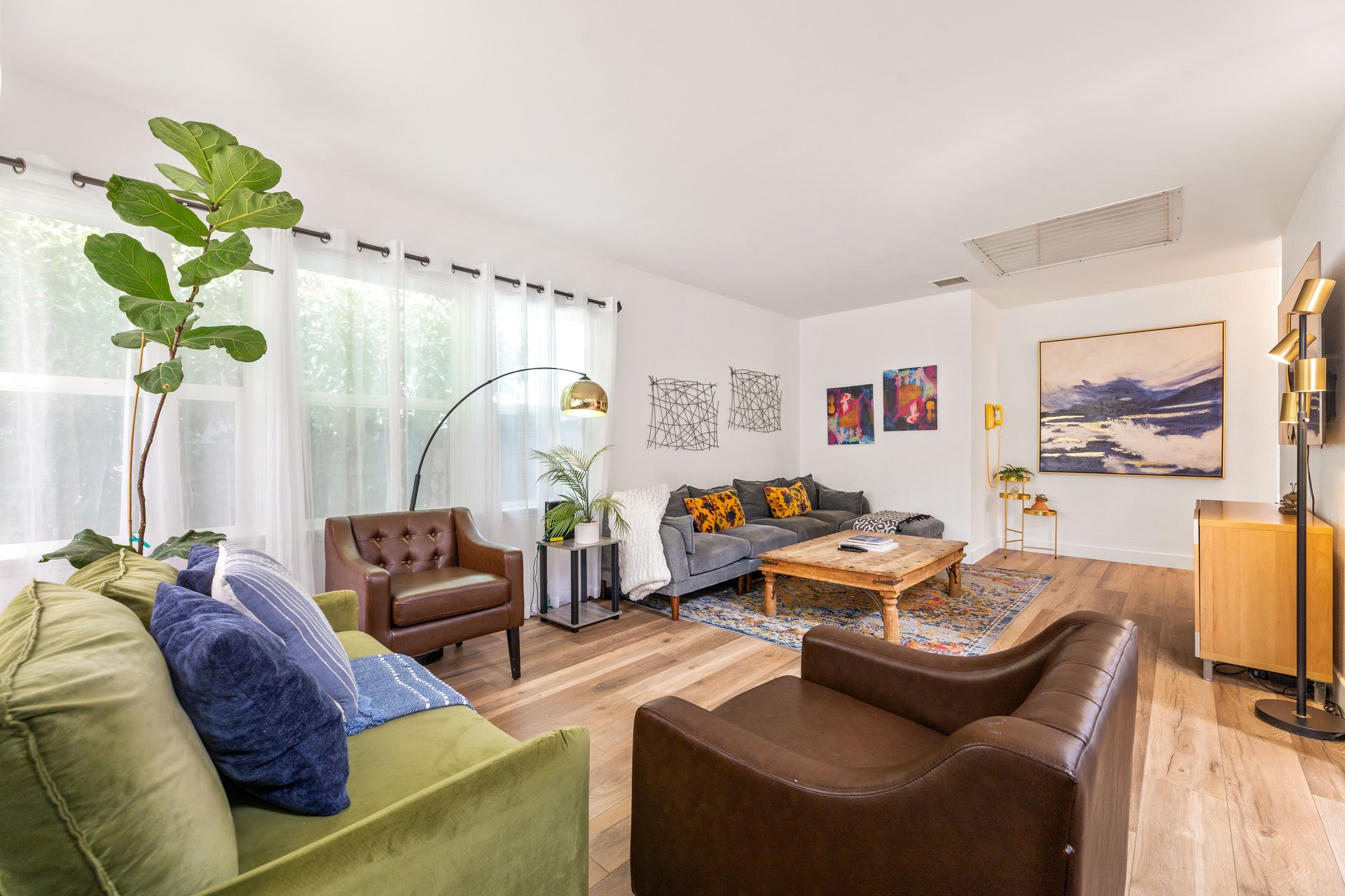 N Florence St, 91505