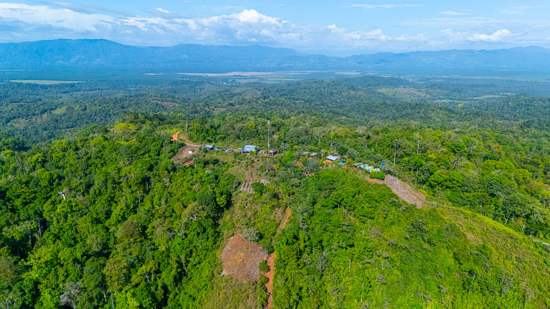 67 acres development (15 titled lots) with breathtaking views in Sierpe