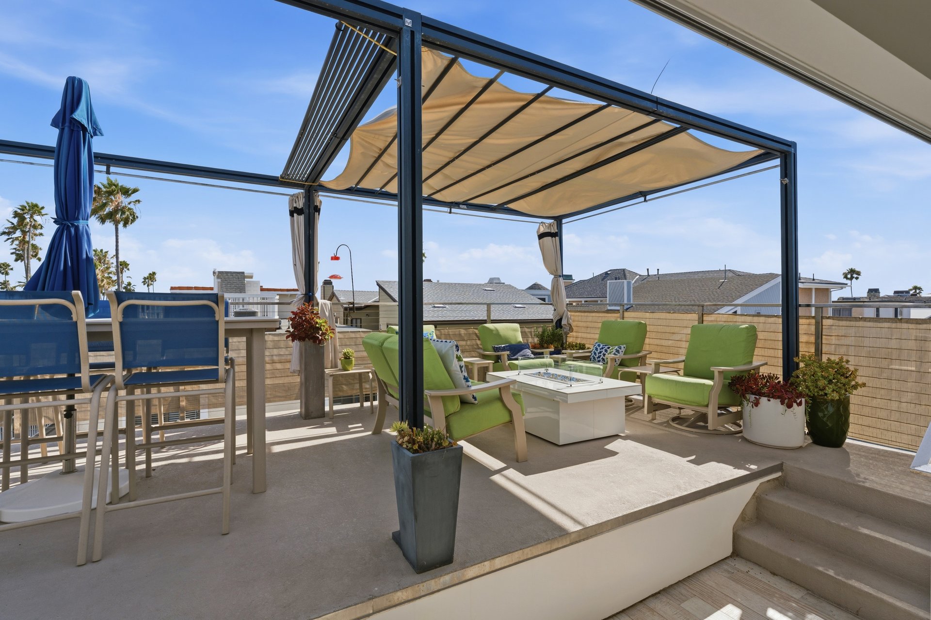 419 E Balboa