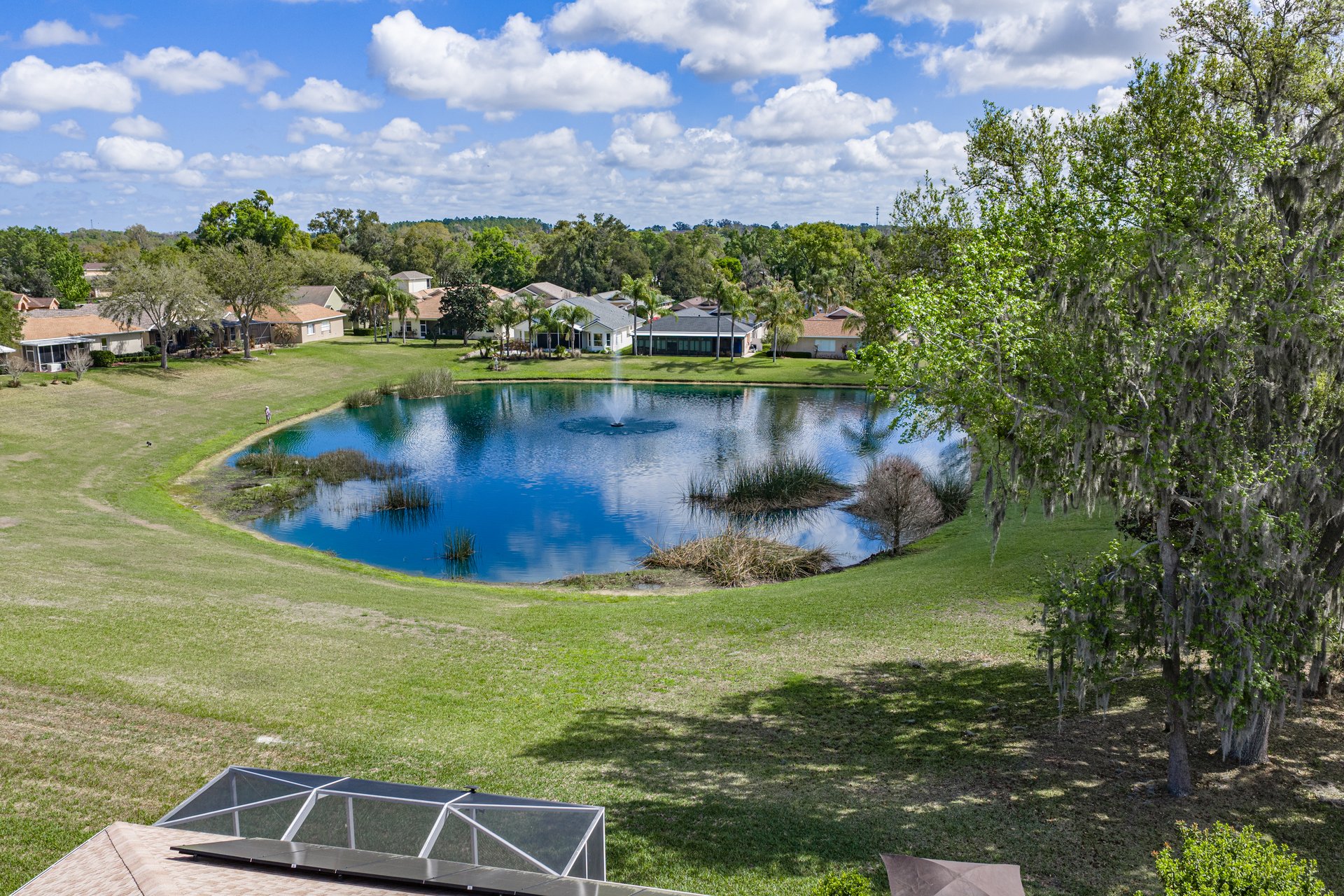 12231 WOODLANDS CIR
