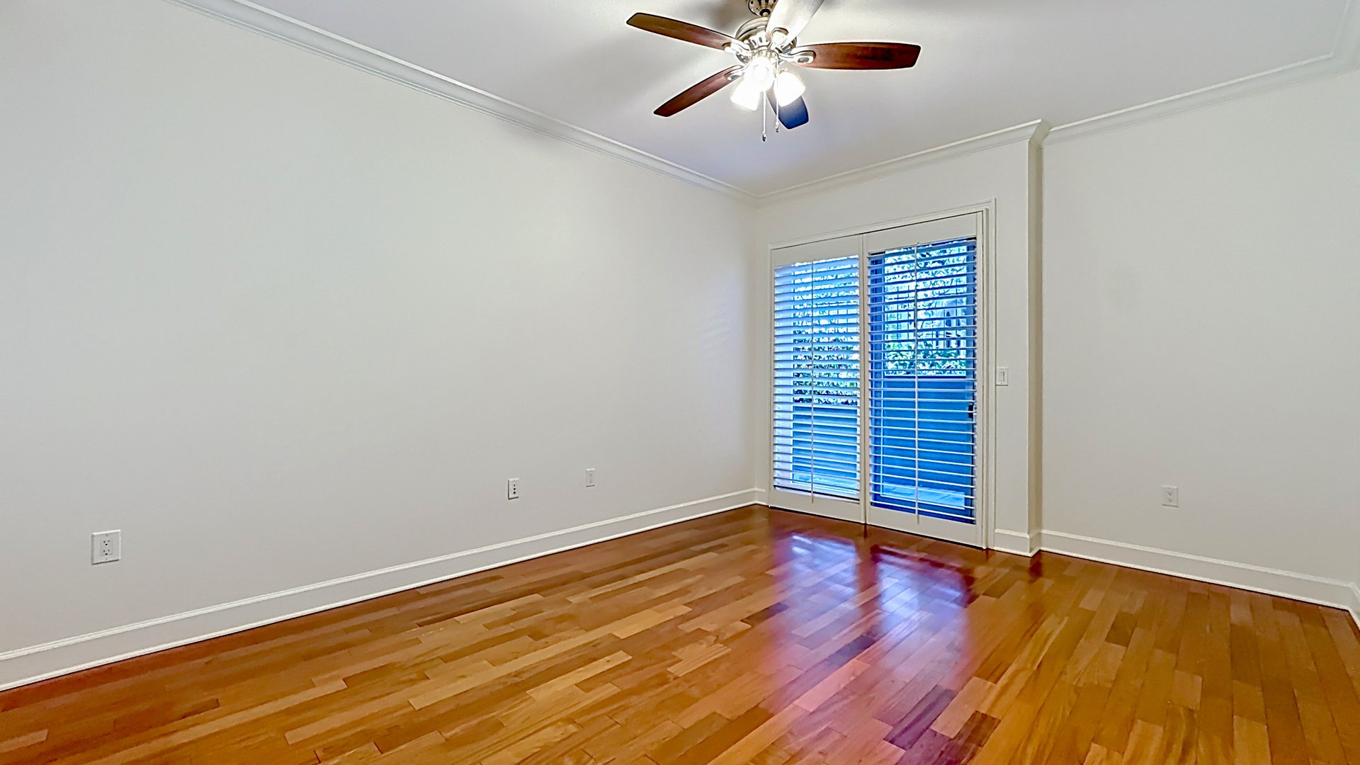 Spacious Winter Park Lakefront Condo in Perle du Lac