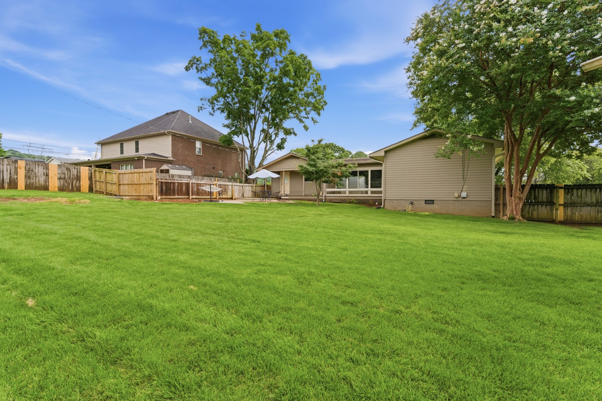 Adorable Full Brick Ranch style home just minutes from Downtown Huntsville!!