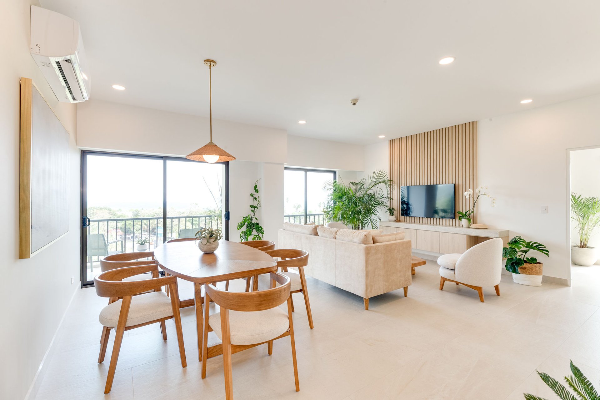 Ocean & Mountain View Modern Beach Condominium 
